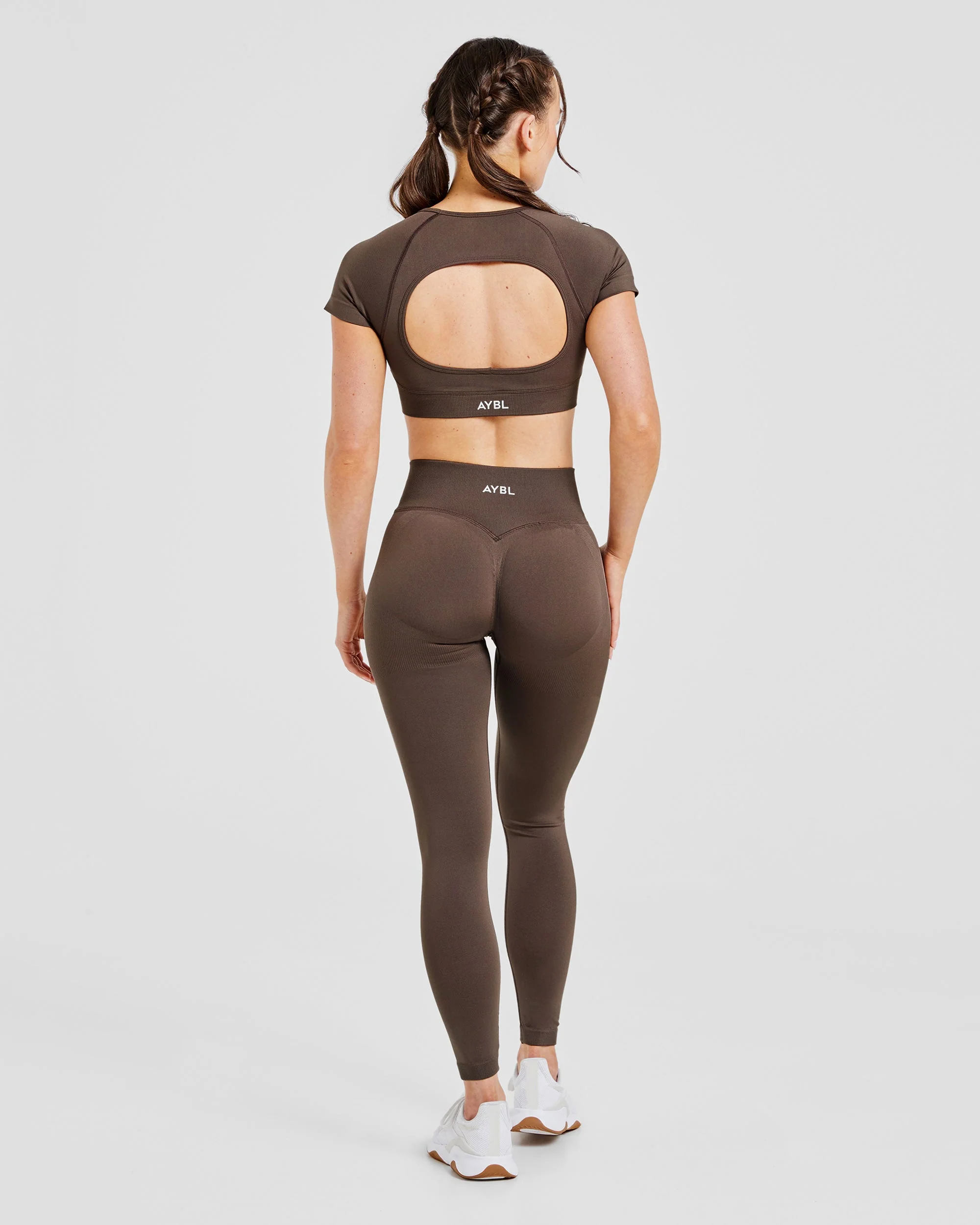 Adapt Seamless Crop Top - Bruin - Image 4