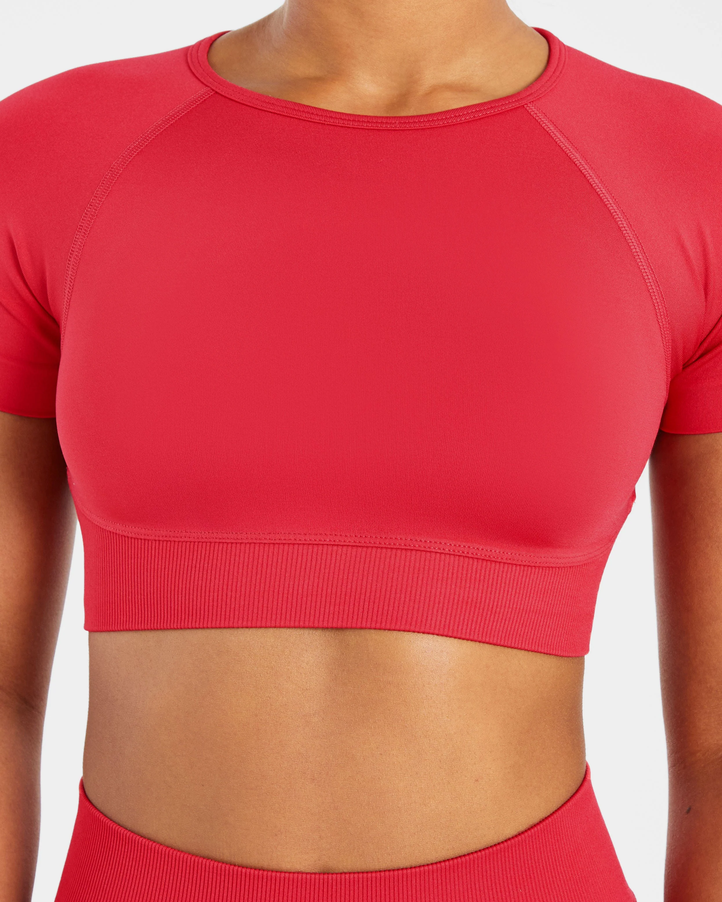 Adapt Seamless Crop Top - Salsa Rood - Image 5