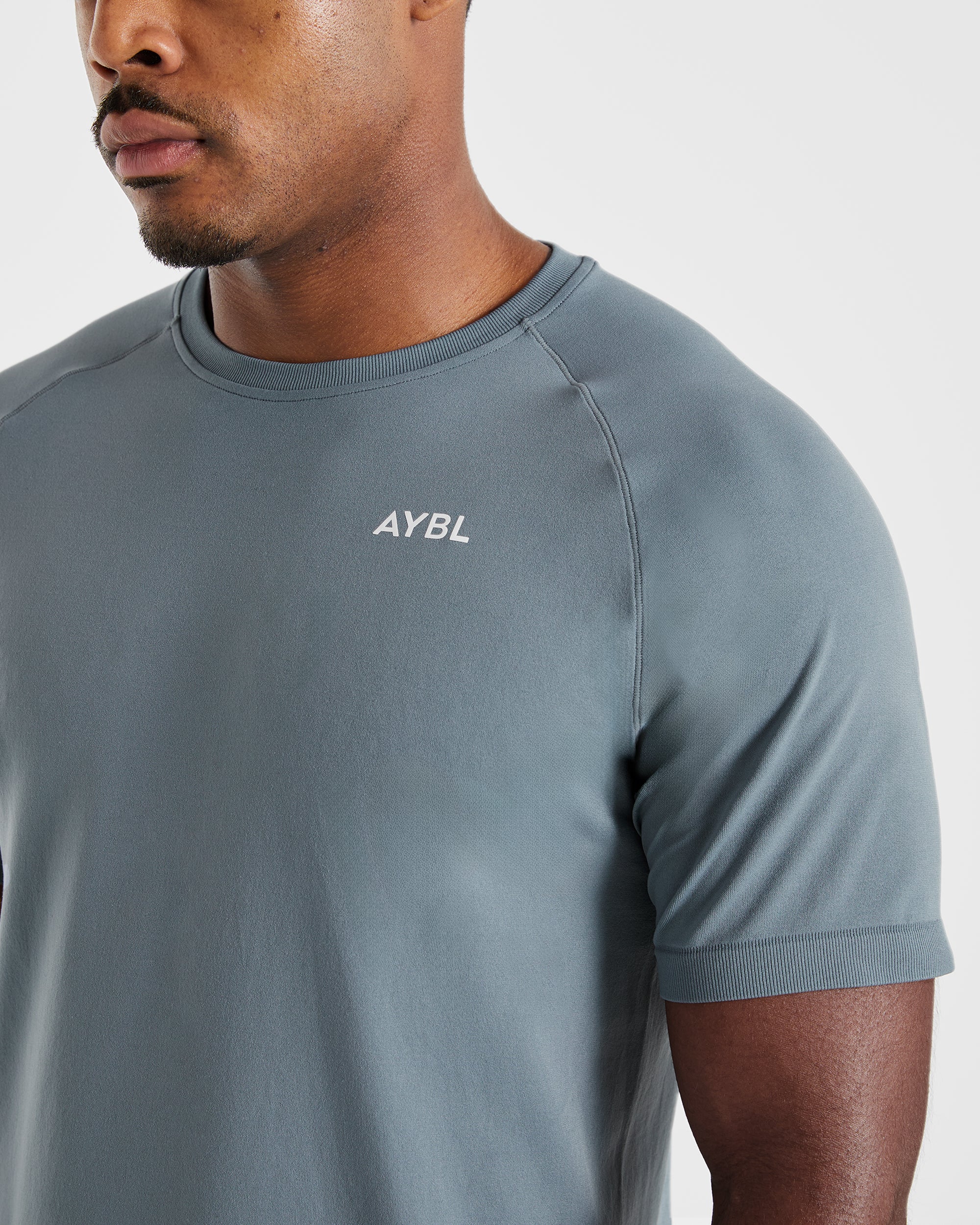 Ascend Seamless T Shirt - Slate Blauw - Image 5