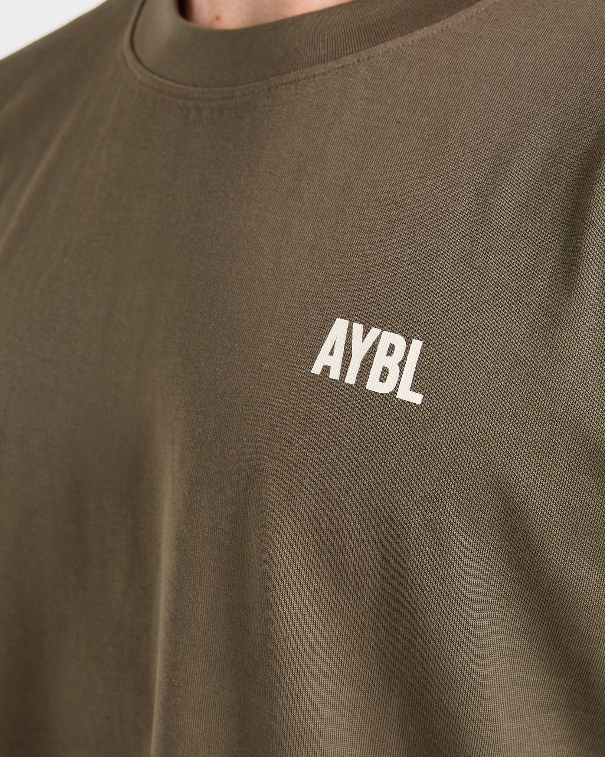 AYBL Iron Club Oversized T Shirt - Olive Groen - Image 6