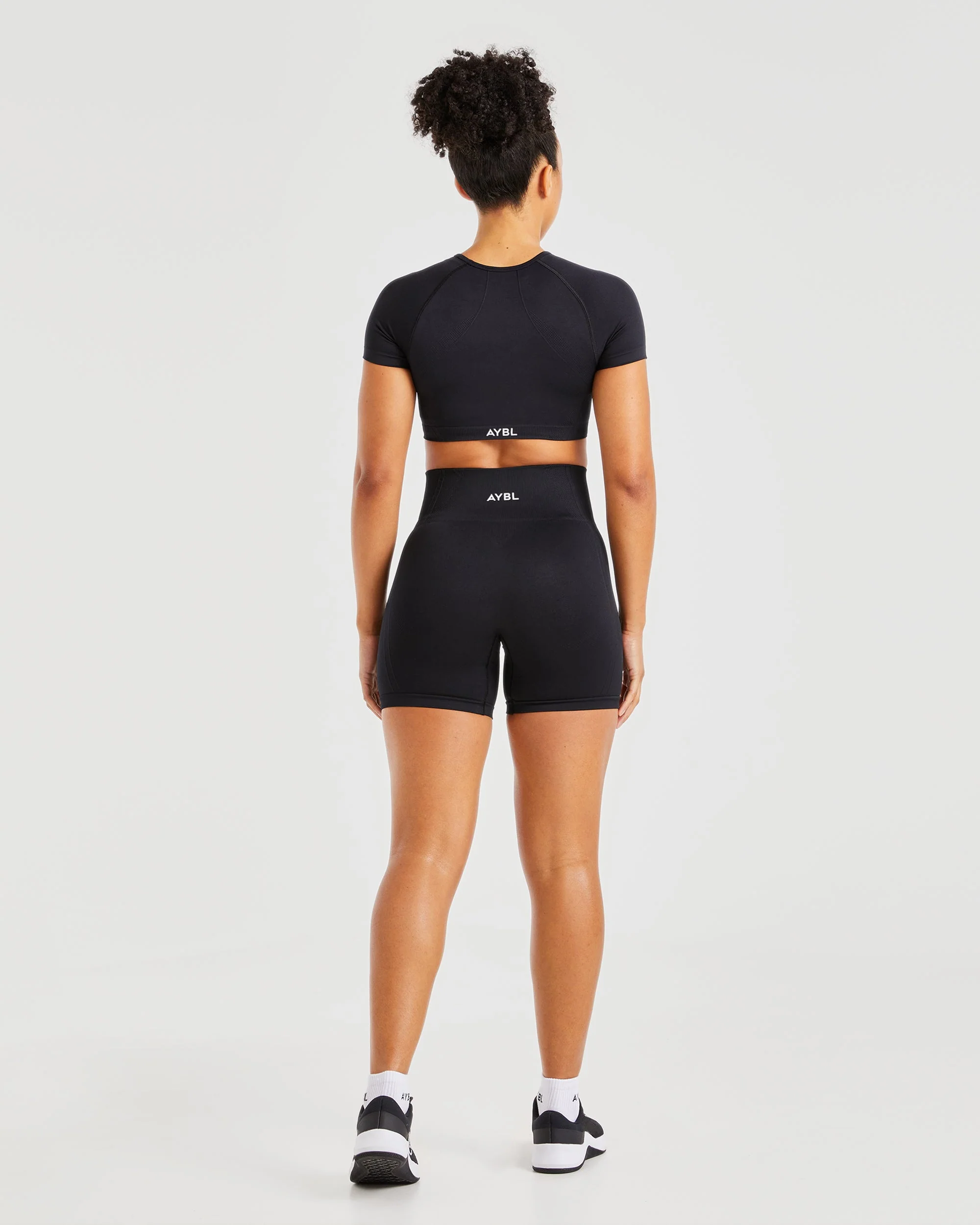 Balance V3 Seamless Cycling Shorts - Zwart - Image 4