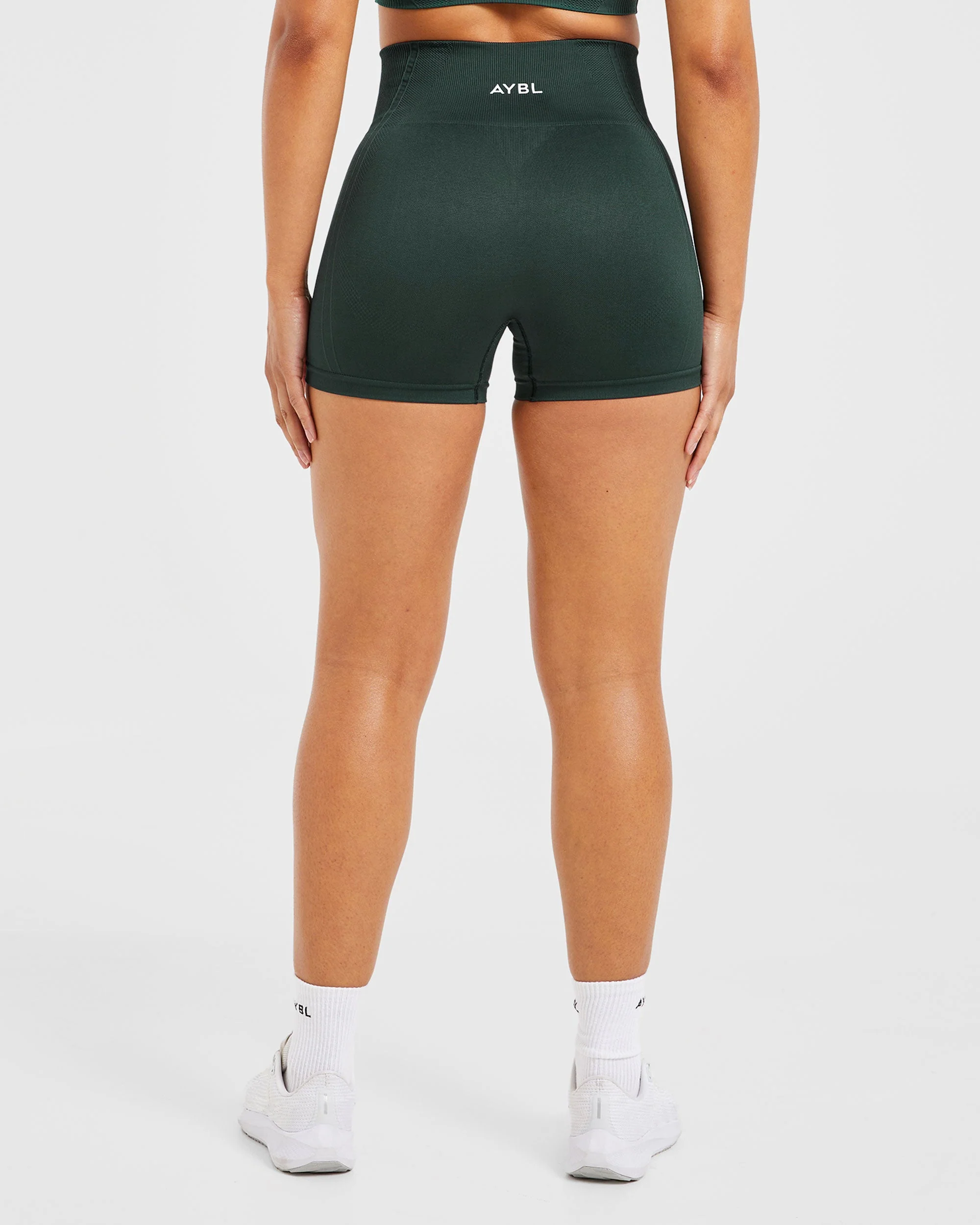 Balance V3 Seamless Shorts - Dark Groen - Image 2