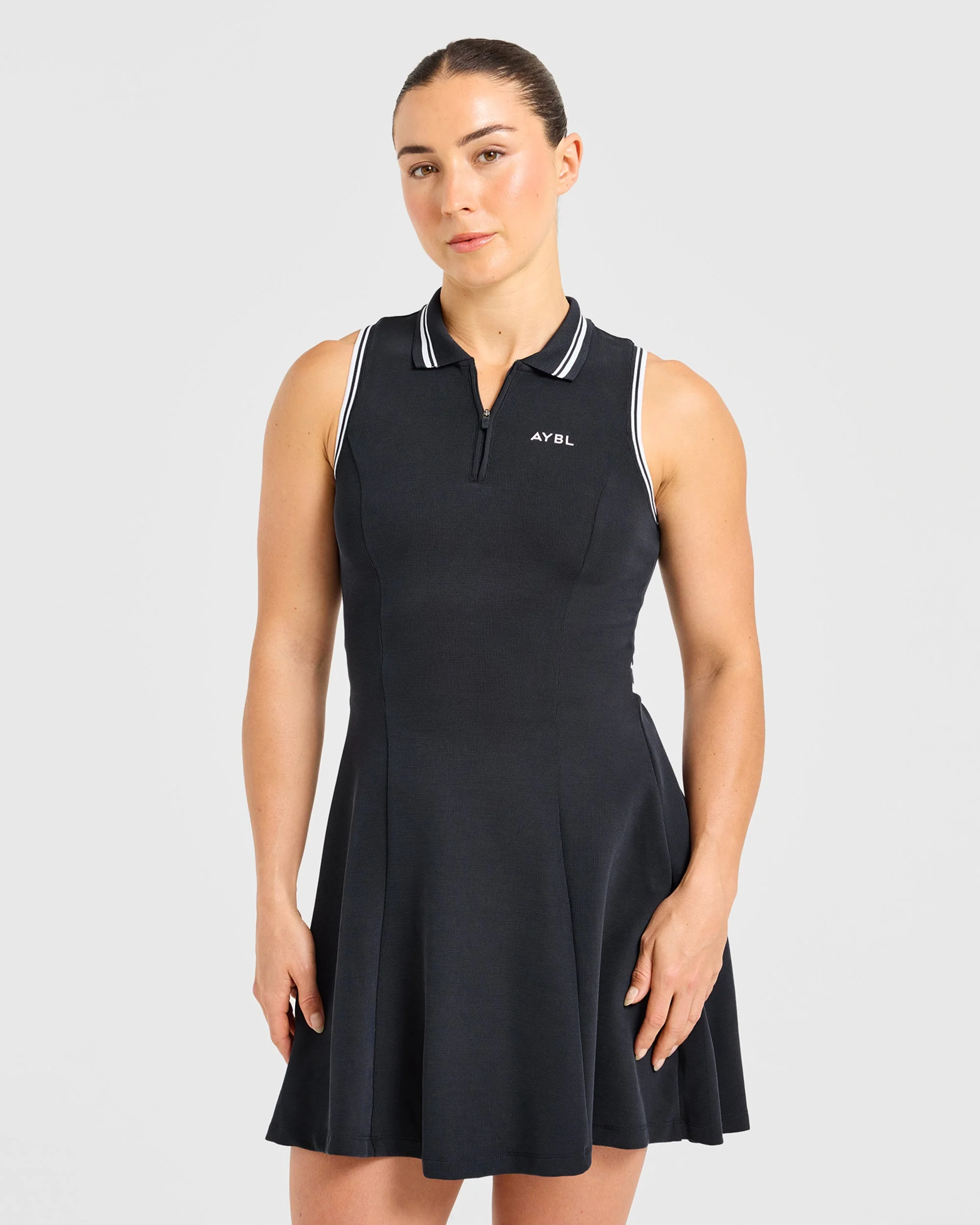 Classic Pleated Dress - Zwart