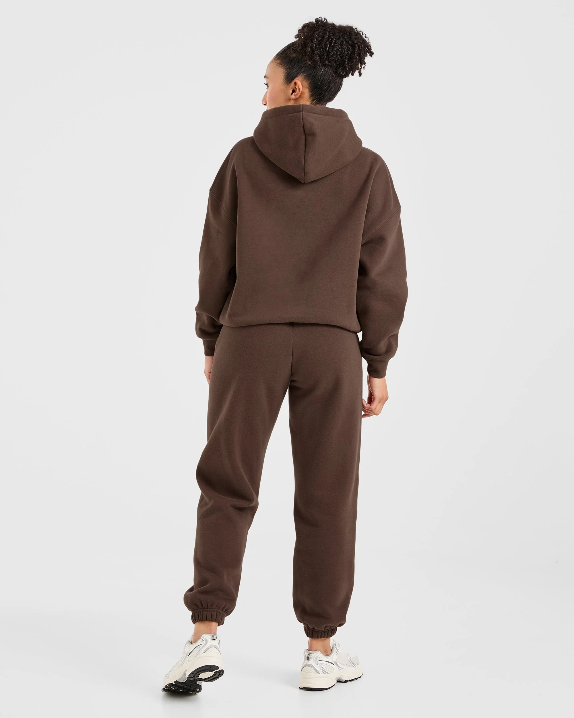Classic Plush Oversized Joggers - Bruin - Image 4