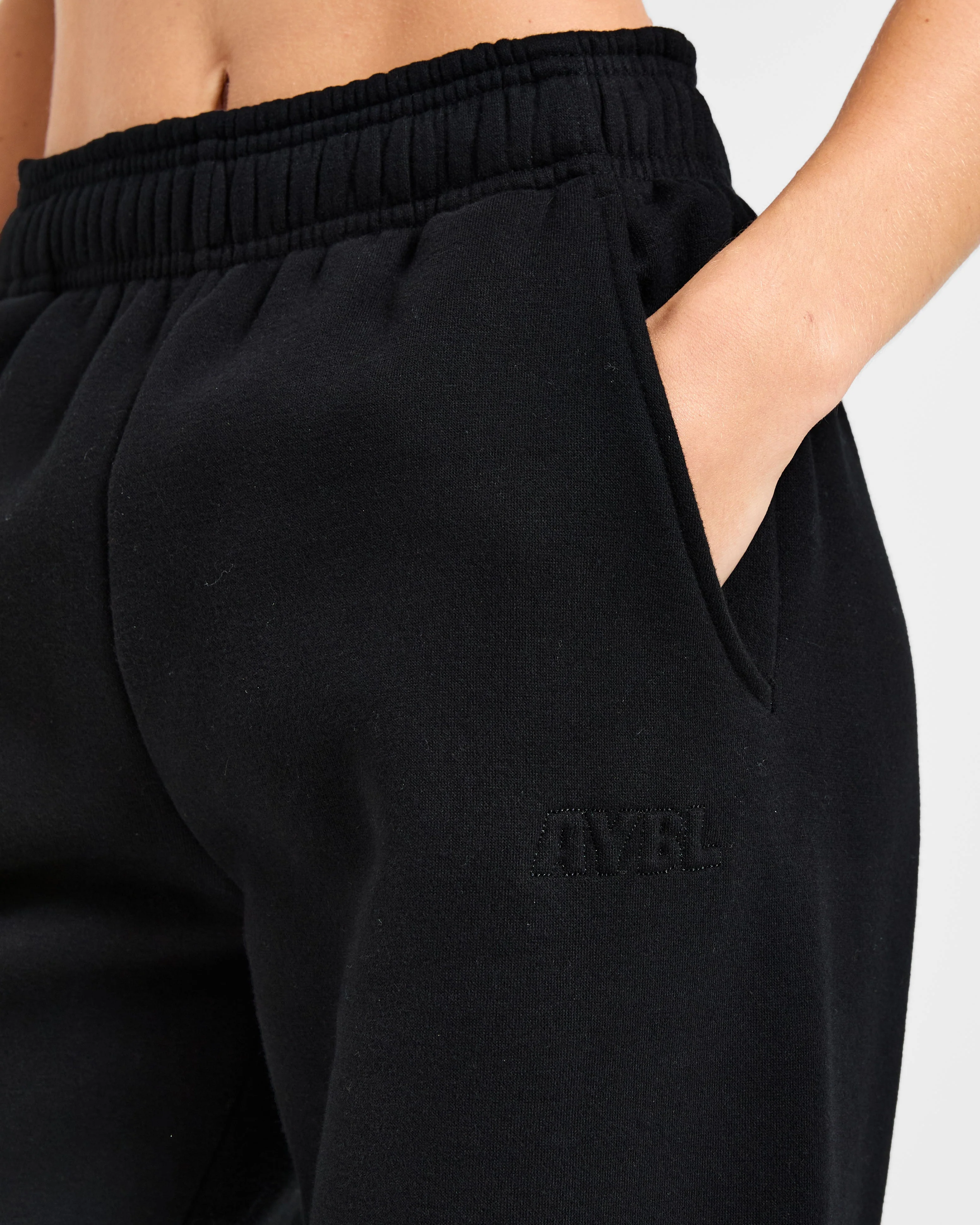 Classic Plush Oversized Straight Leg Joggers - Zwart - Image 6