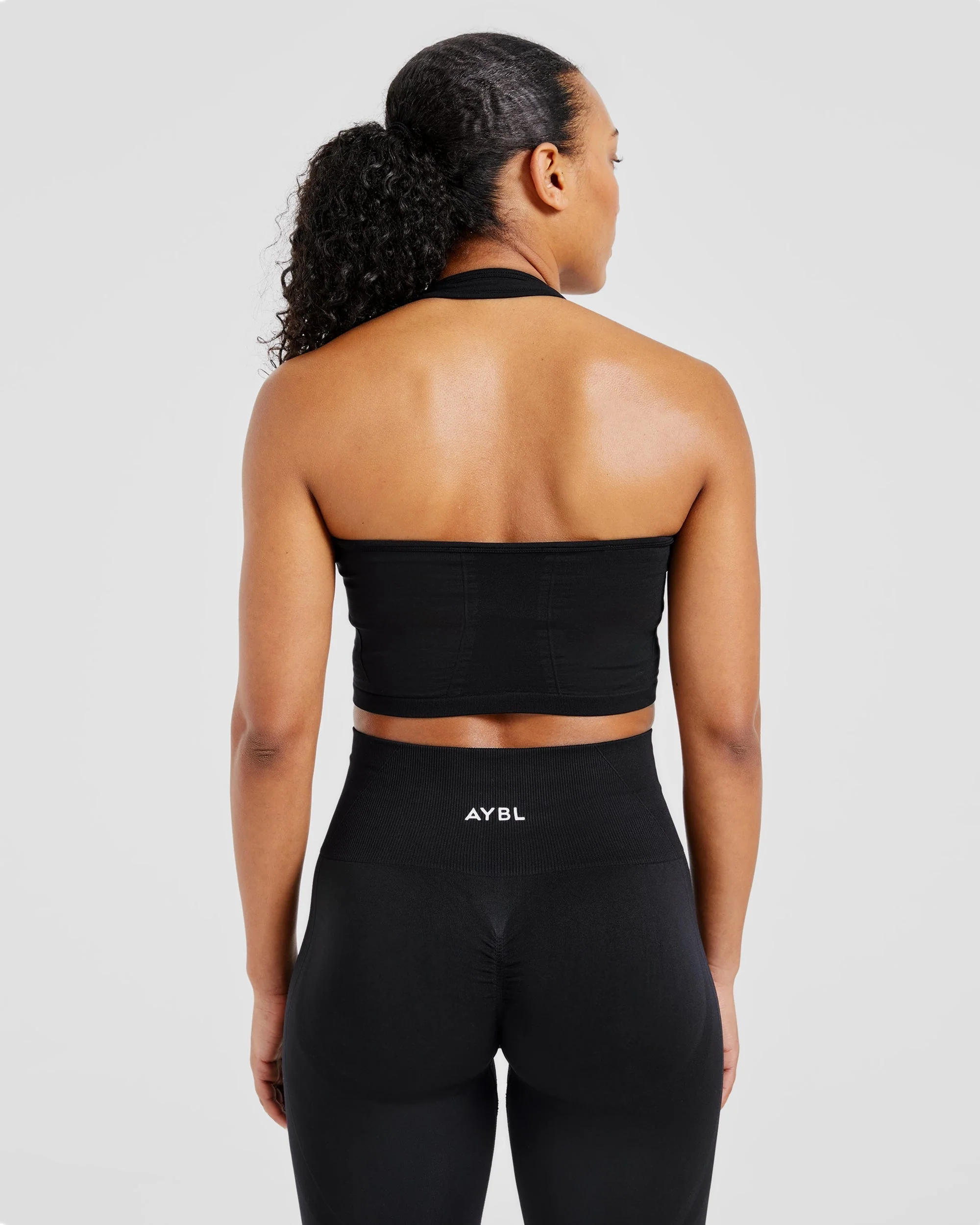 Empower Seamless Halterneck Crop Top - Zwart - Image 2