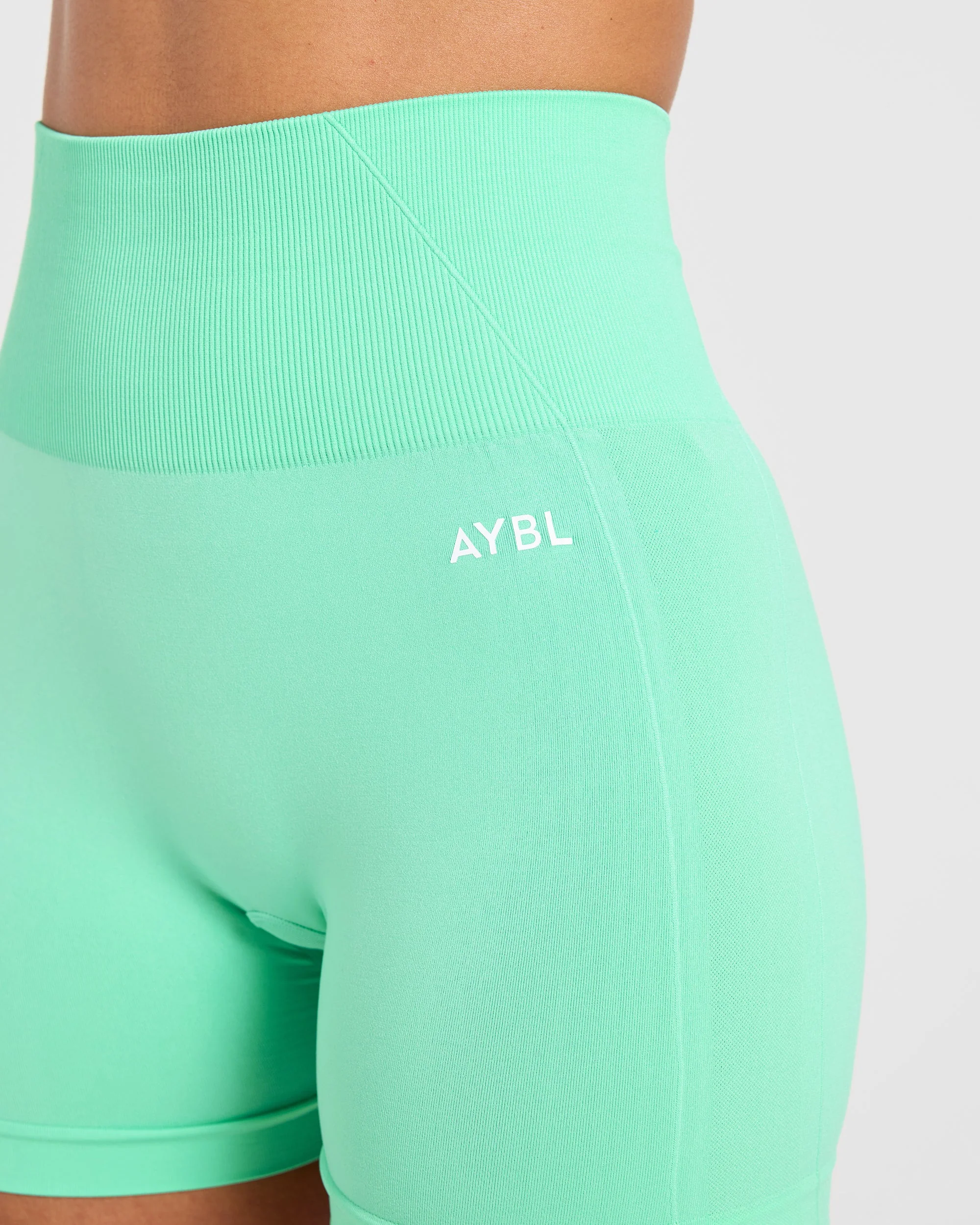 Empower Seamless Shorts - Spring Groen - Image 5