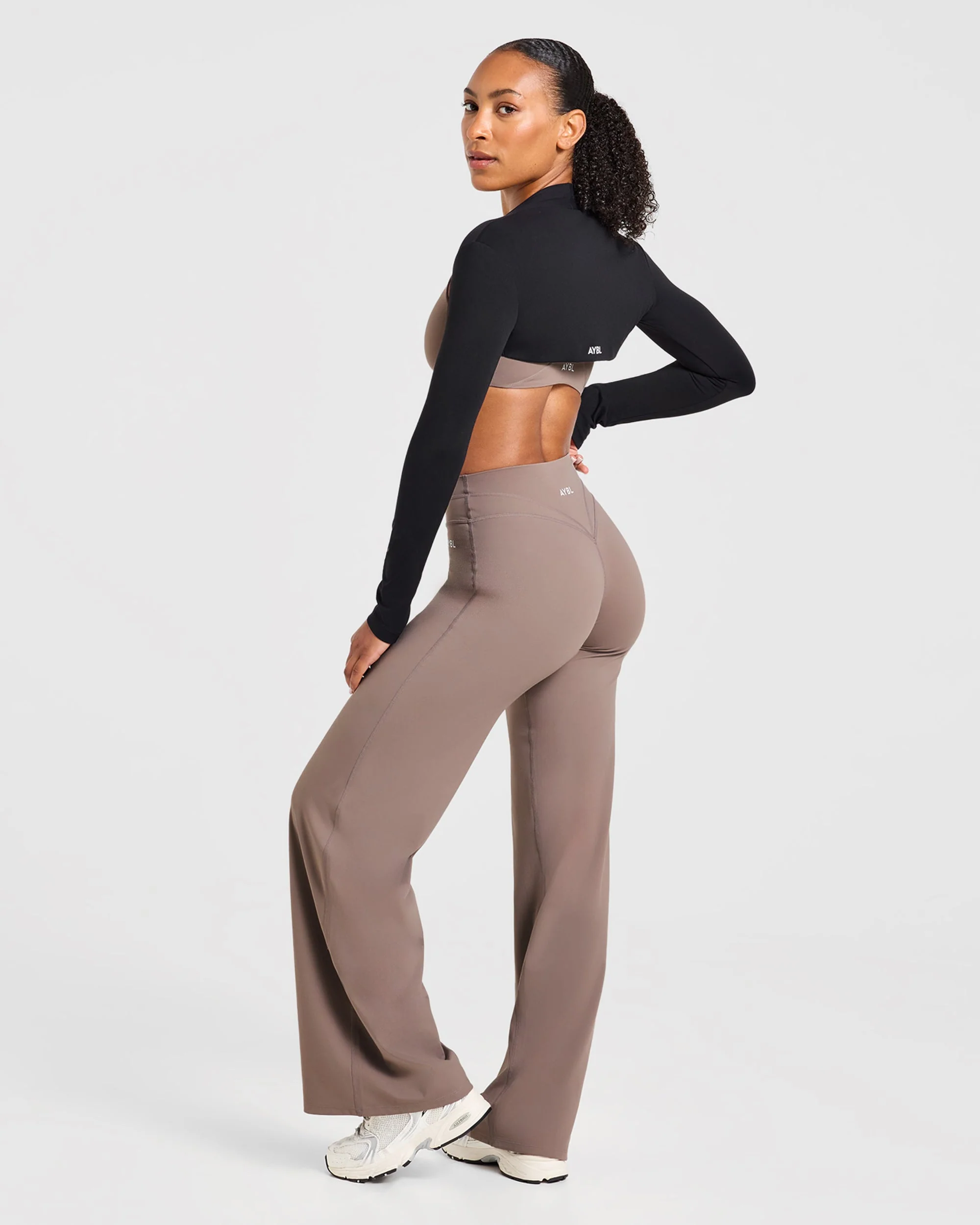 Engage Straight Leg Leggings - Warm Taupe - Image 7