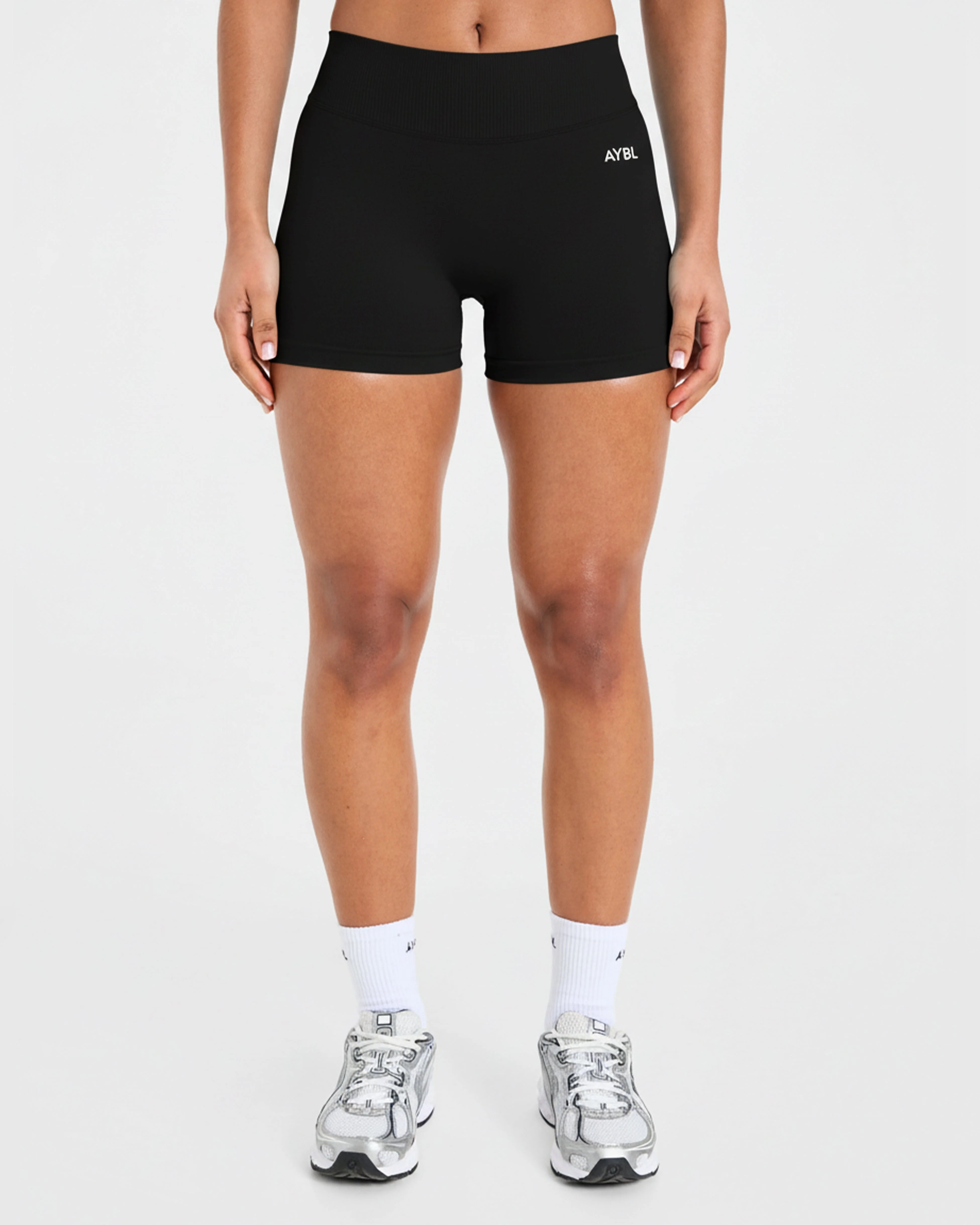 Enhance Seamless Shorts | 3.5" - Zwart - Image 2