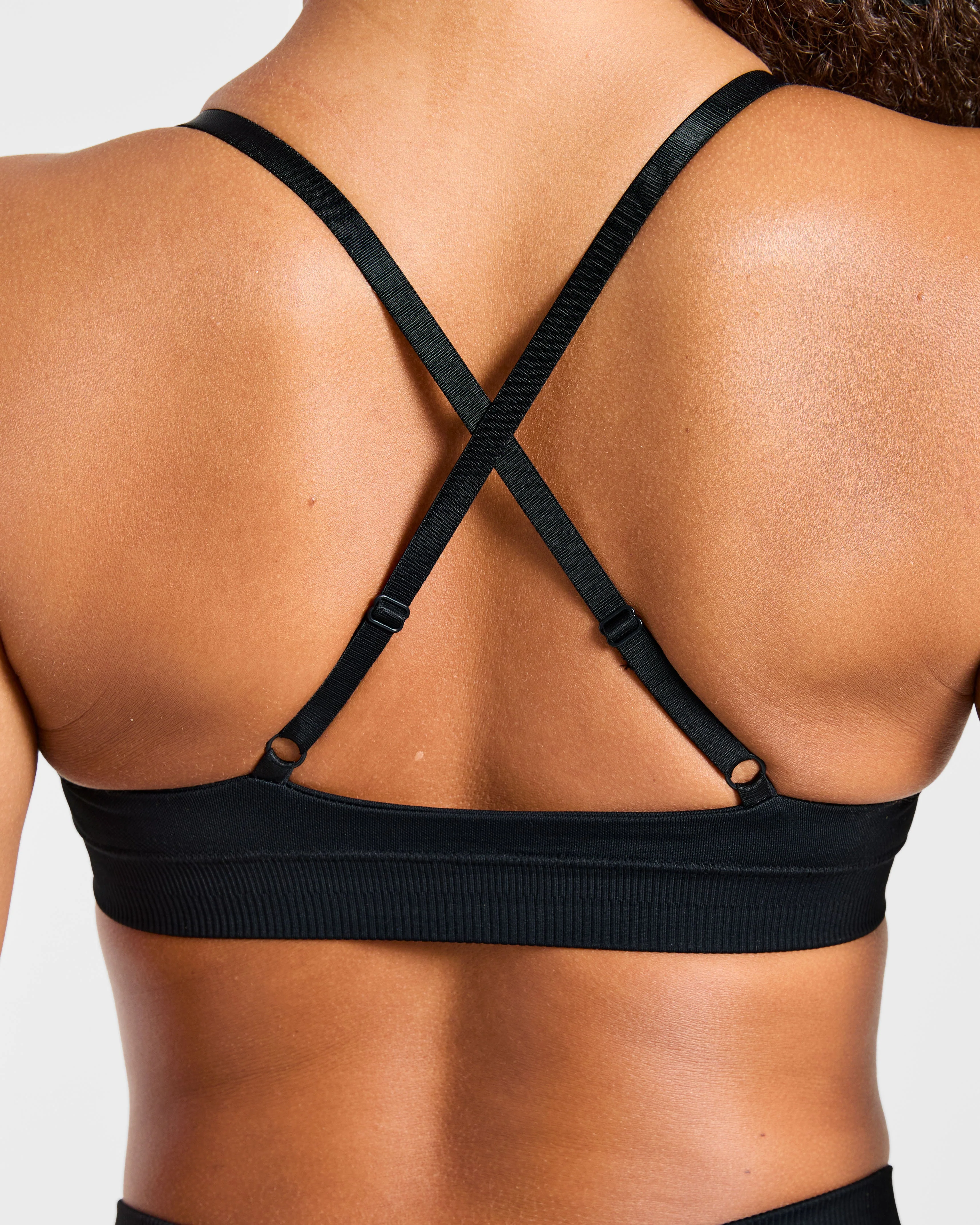 Enhance Seamless Sports Bra - Zwart - Image 6
