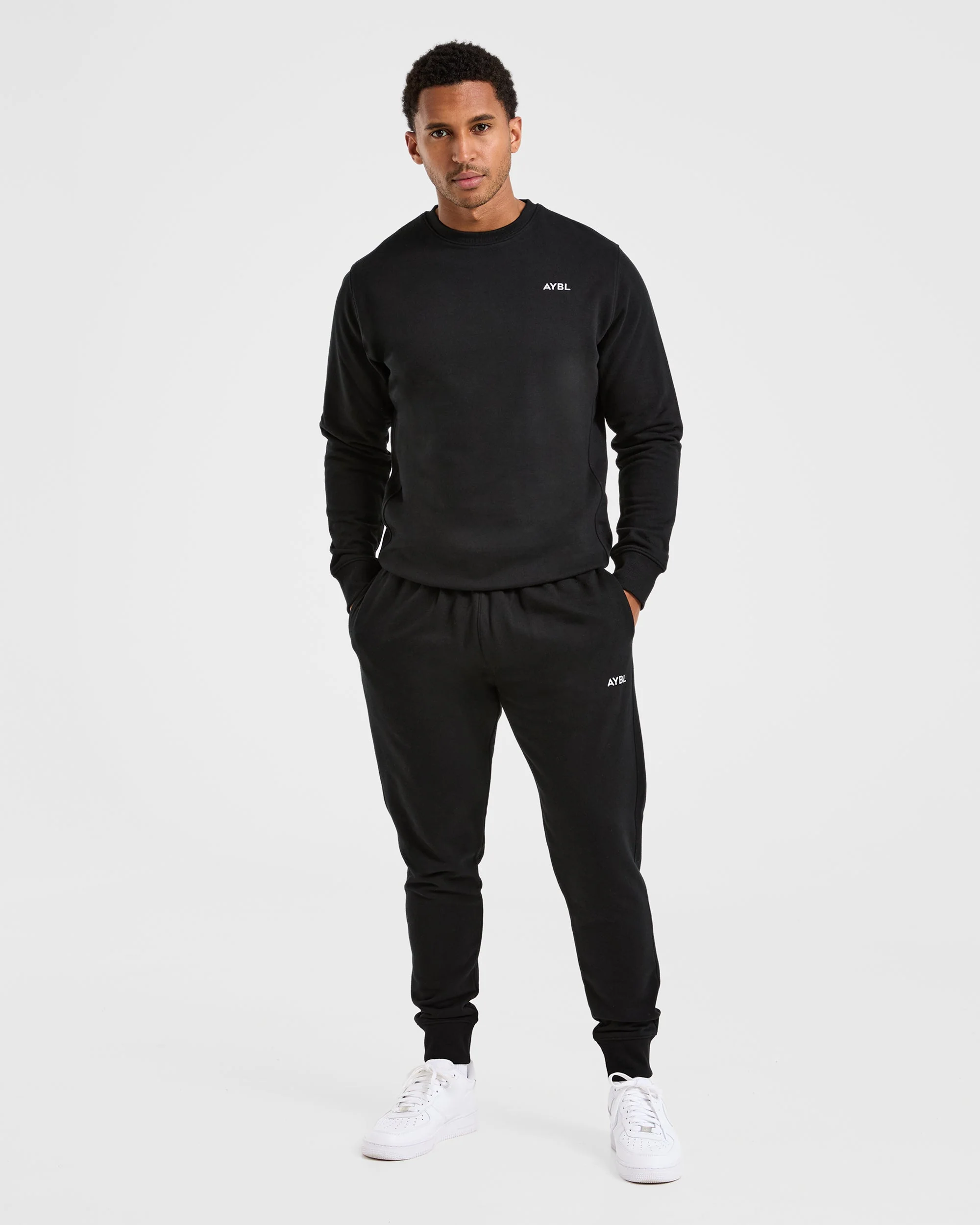 Essential Lightweight Sweater - Zwart - Image 3