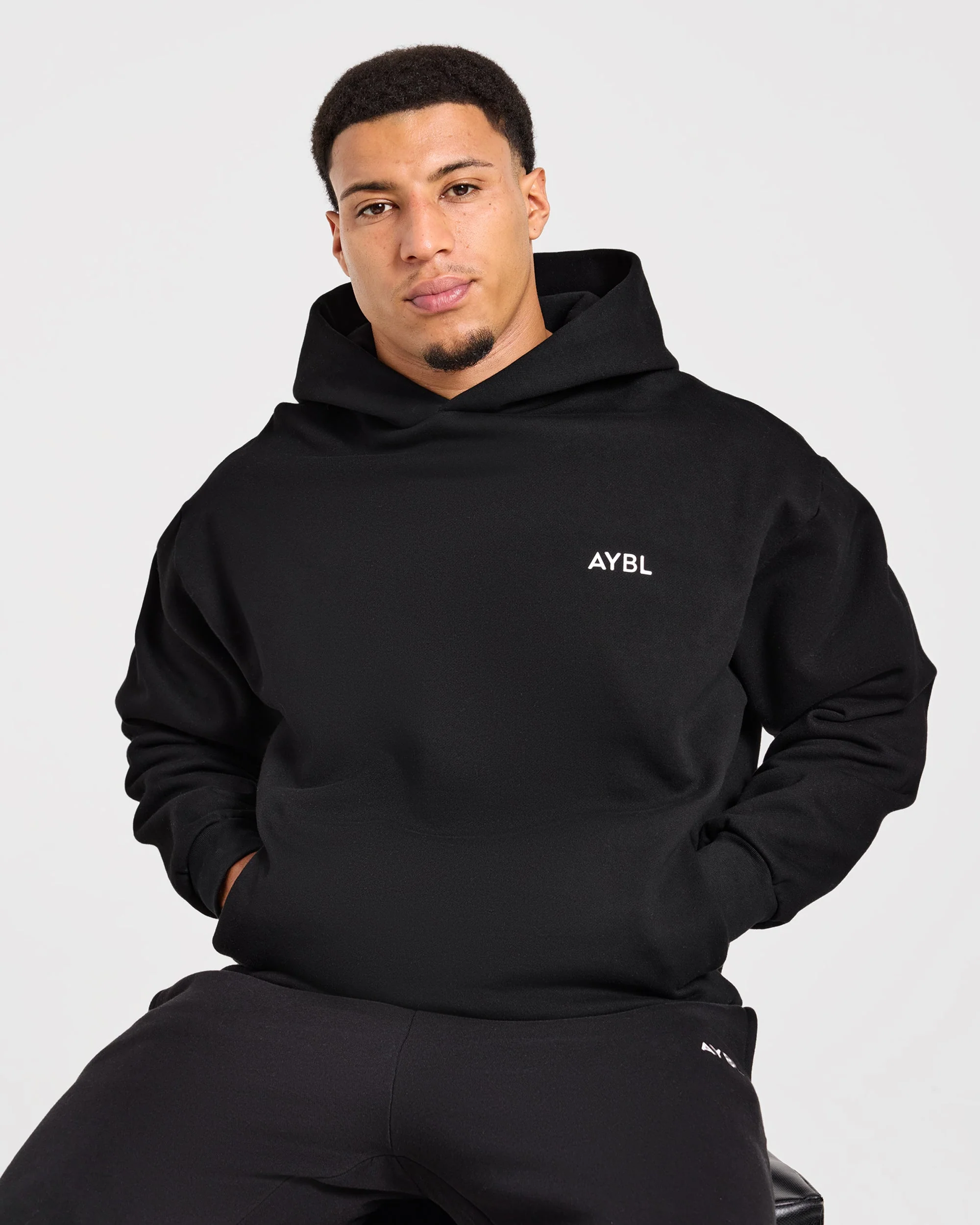 Essential Oversized Hoodie - Zwart - Image 8