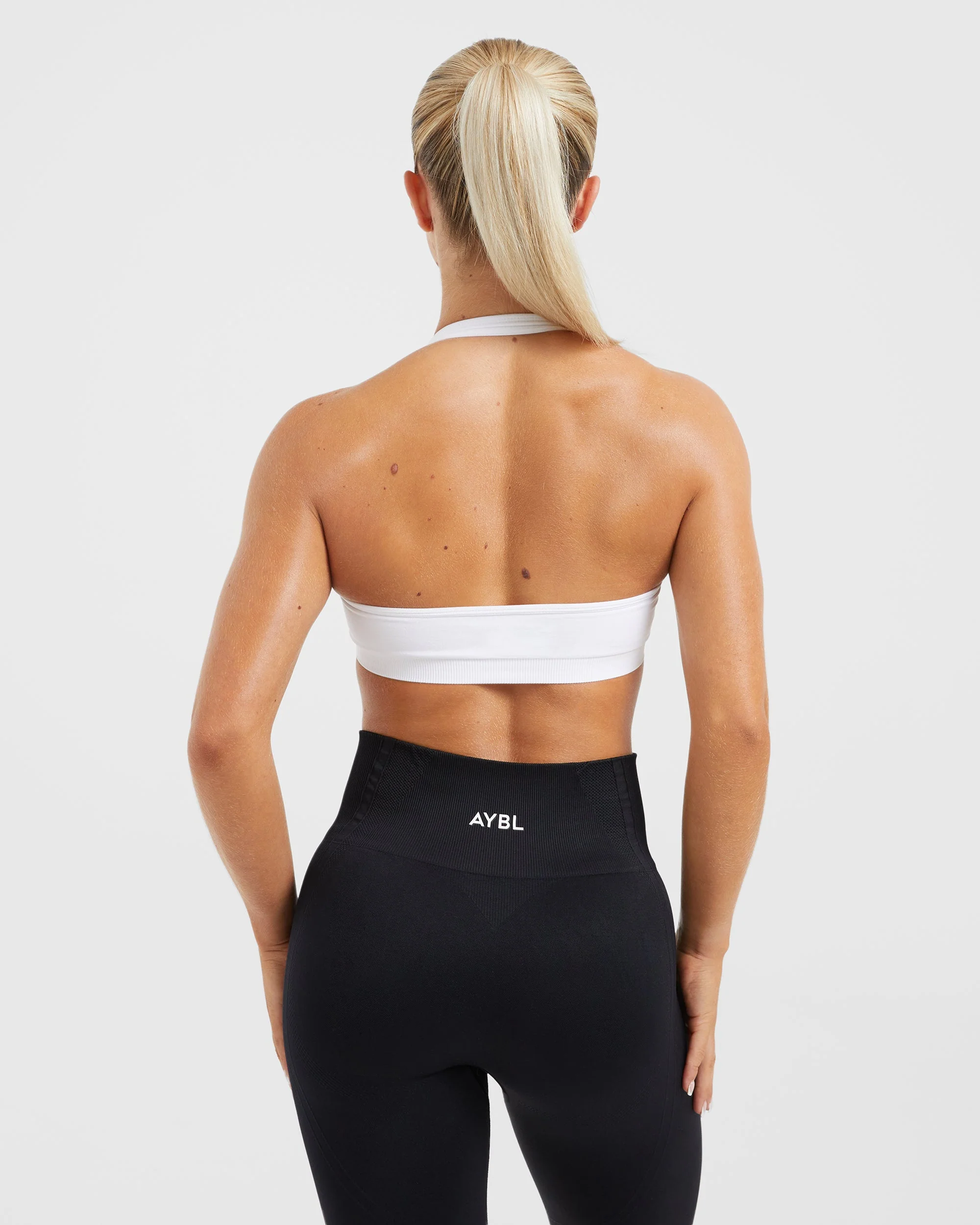 Essential Seamless Halterneck Sports Bra - Wit - Image 2