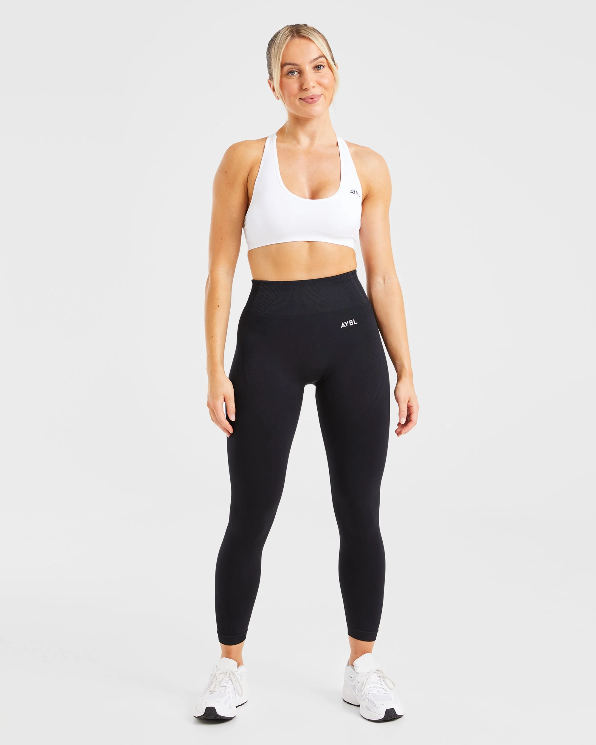 Essential Seamless Racer Back Sports Bra - Wit - Image 3