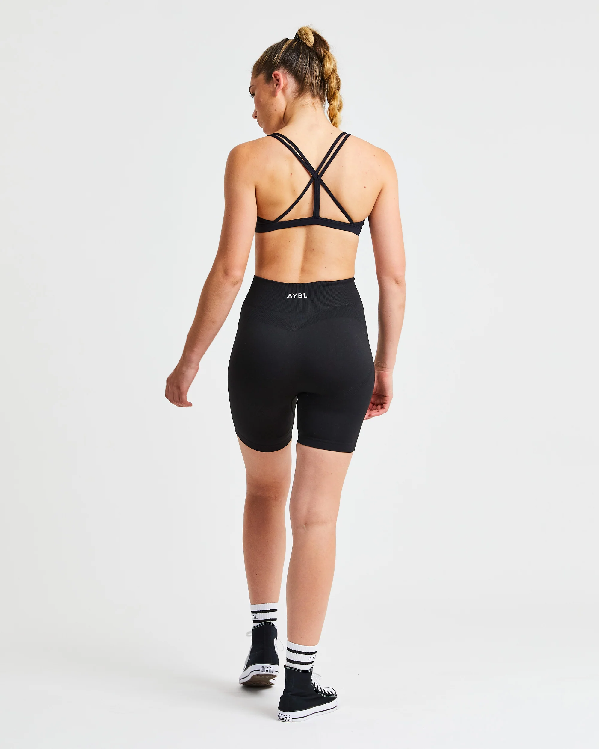 Essential Strappy Sports Bra - Zwart - Image 12