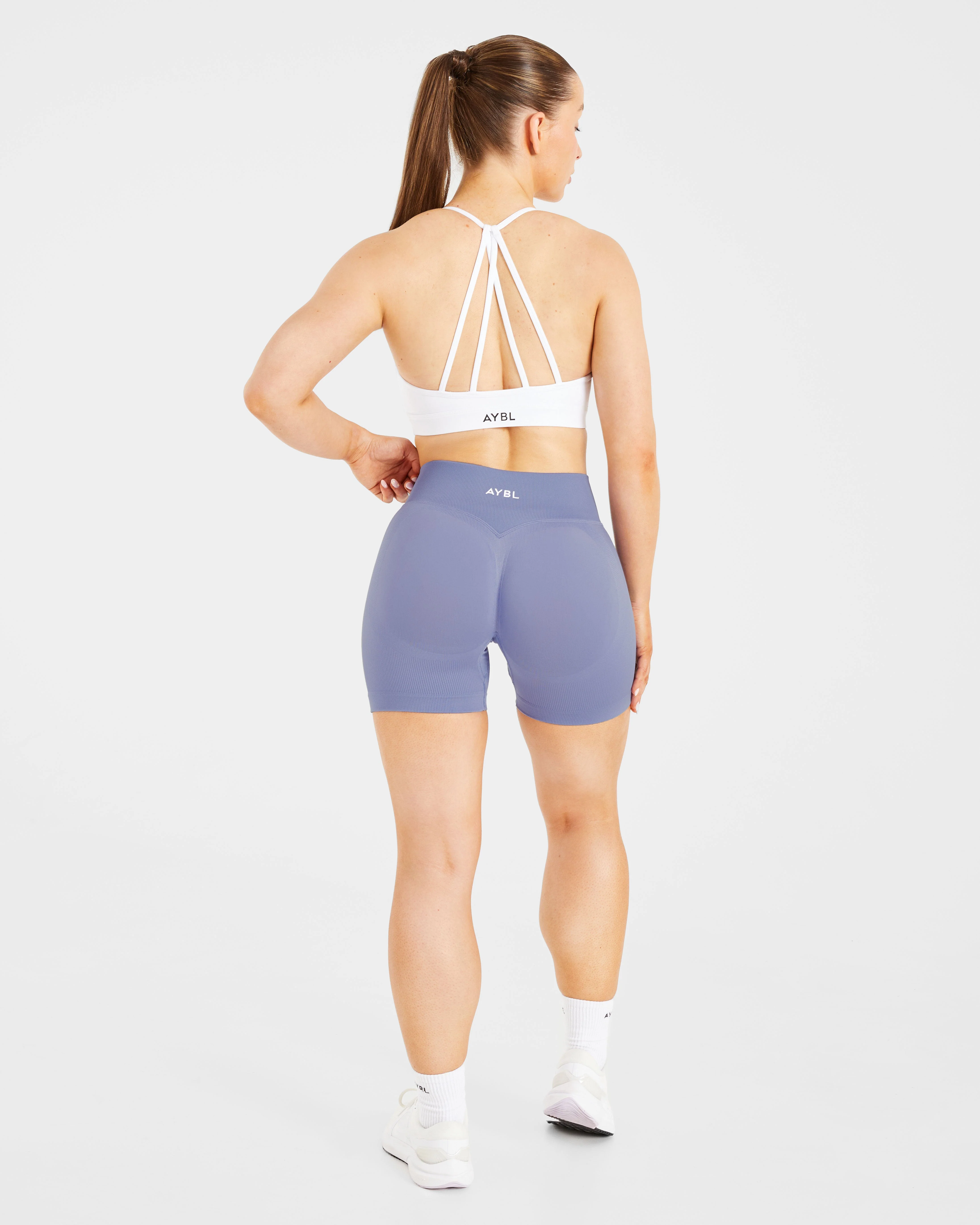 Essential V Neck Strappy Sports Bra - Wit - Image 4