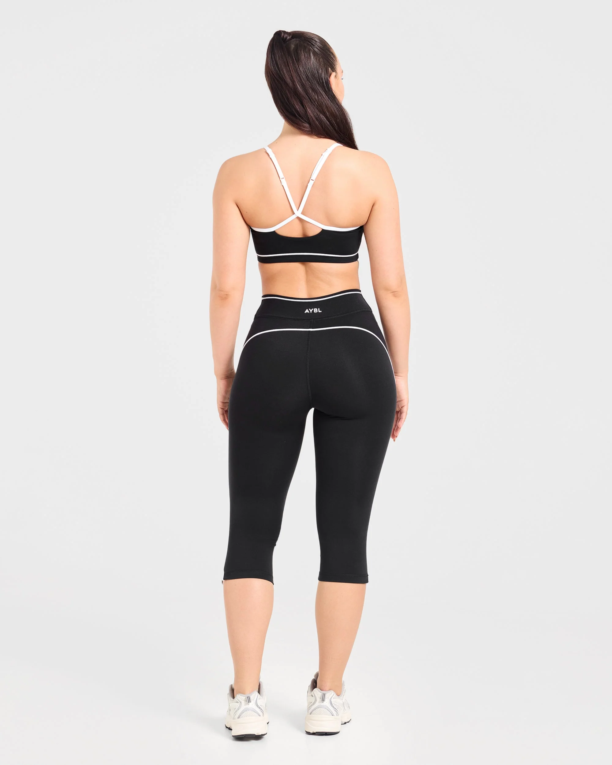 Form Capris - Zwart - Image 4