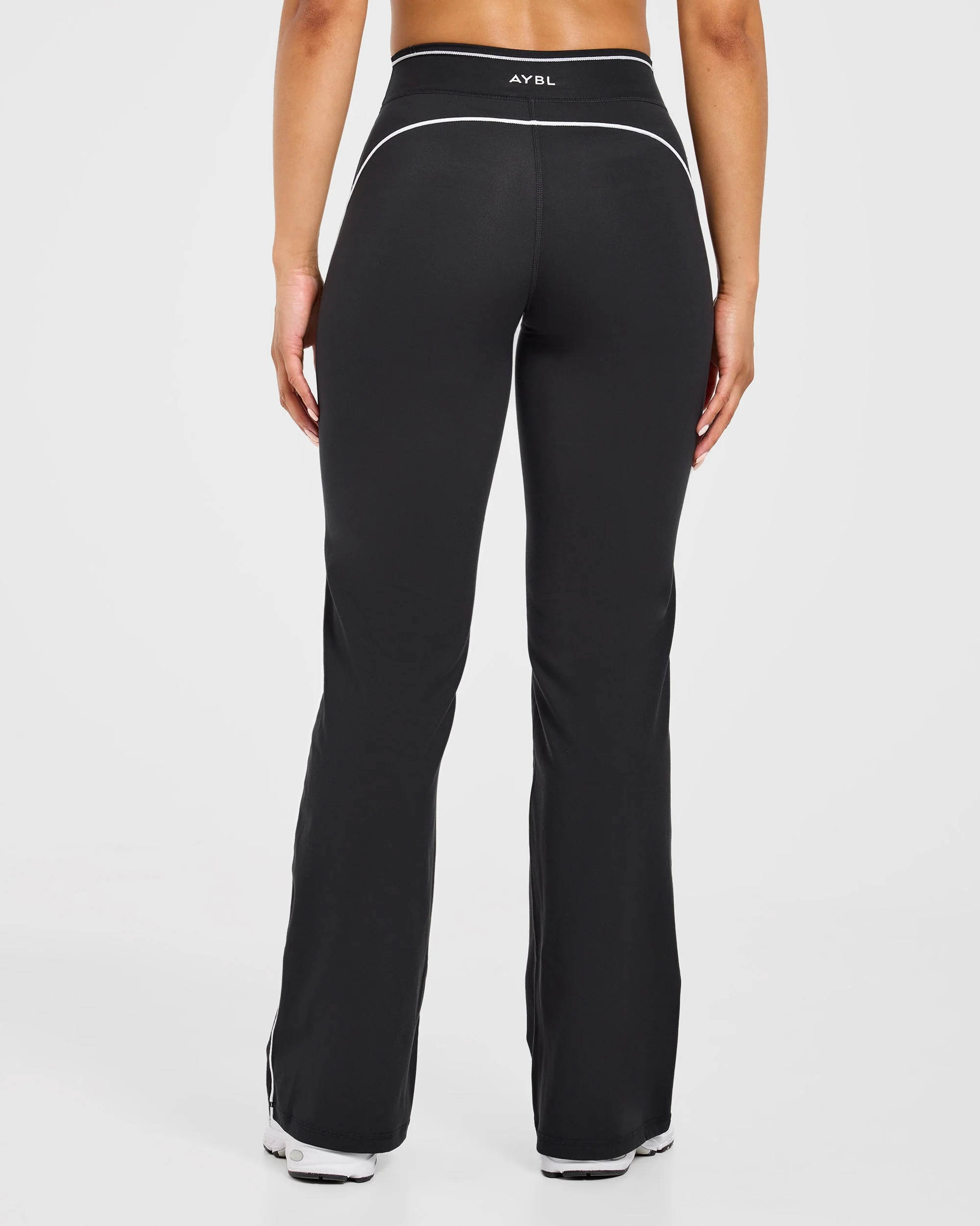 Form Flared Leggings - Zwart - Image 2