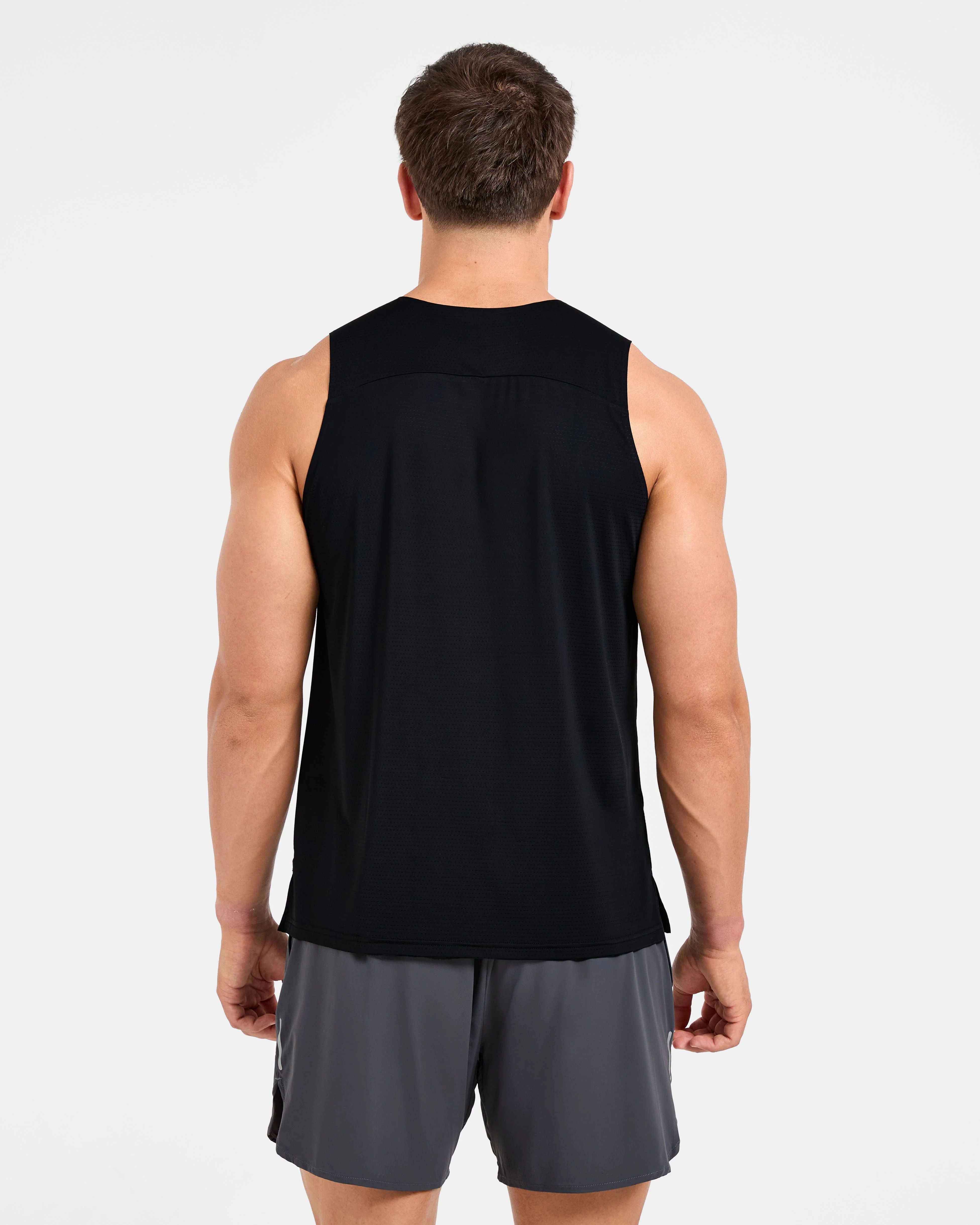 Run Loose Tank - Zwart - Image 2