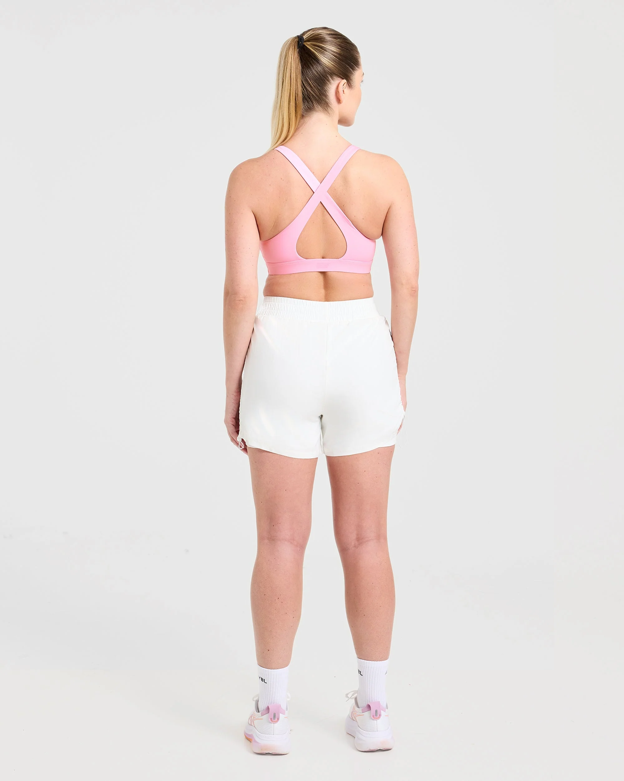 Run Ruched Shorts - Wit - Image 4