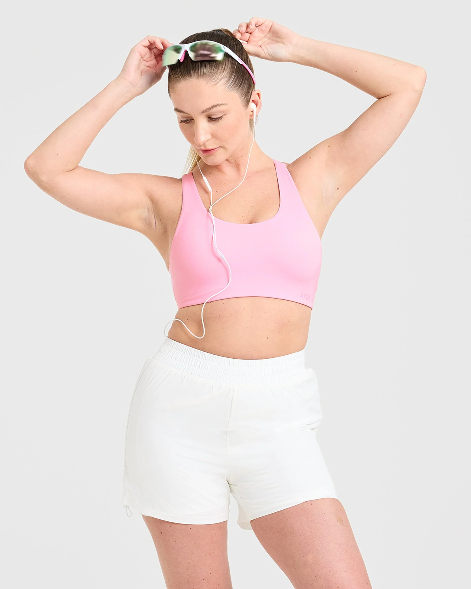 Run Ruched Shorts - Wit - Image 7