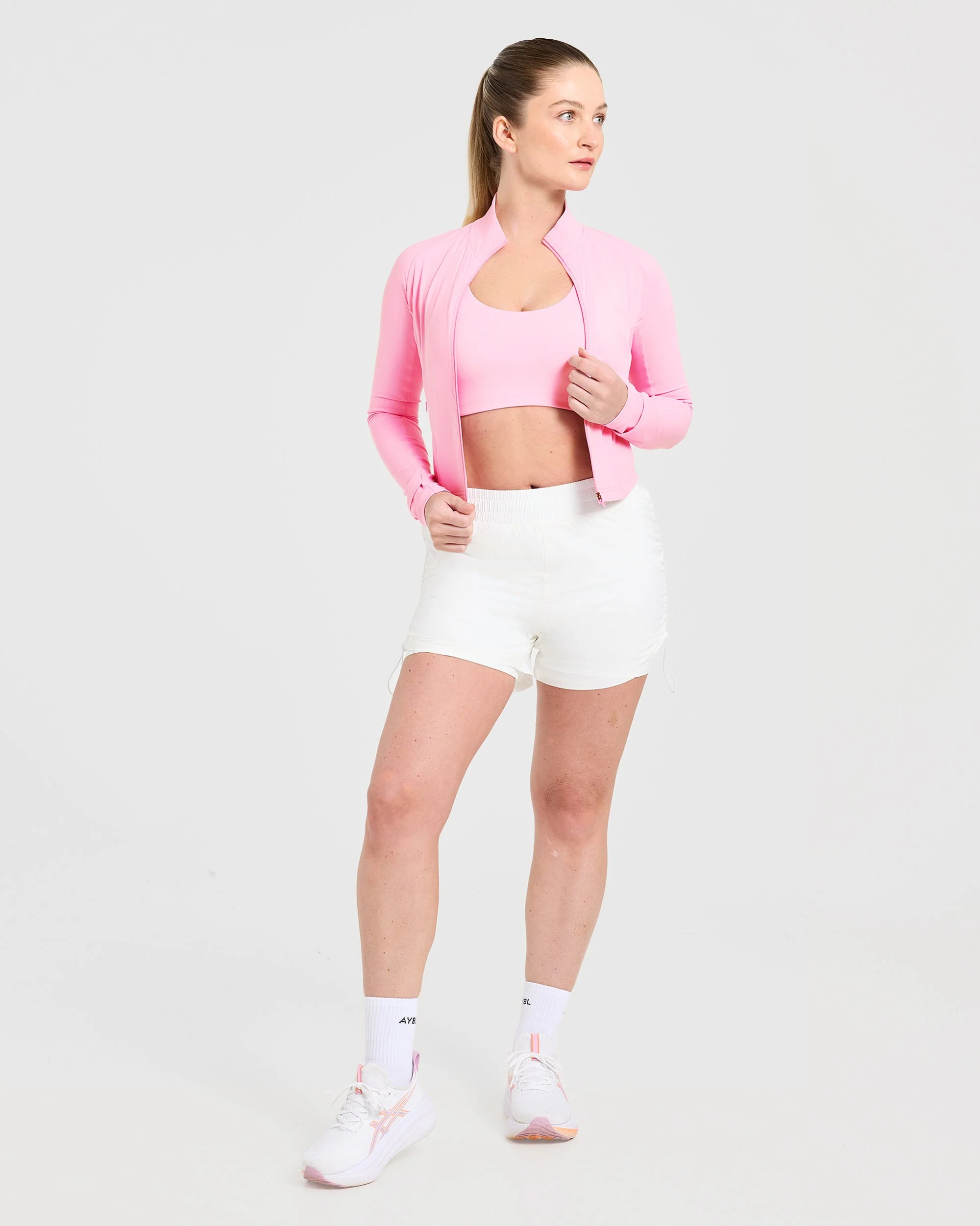 Run Ruched Shorts - Wit - Image 8