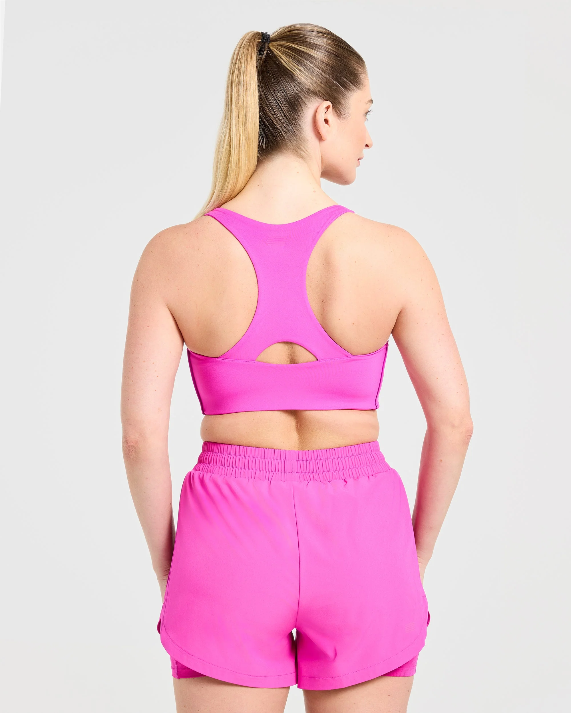 Run Sports Bra - Vibrant Magenta - Image 2