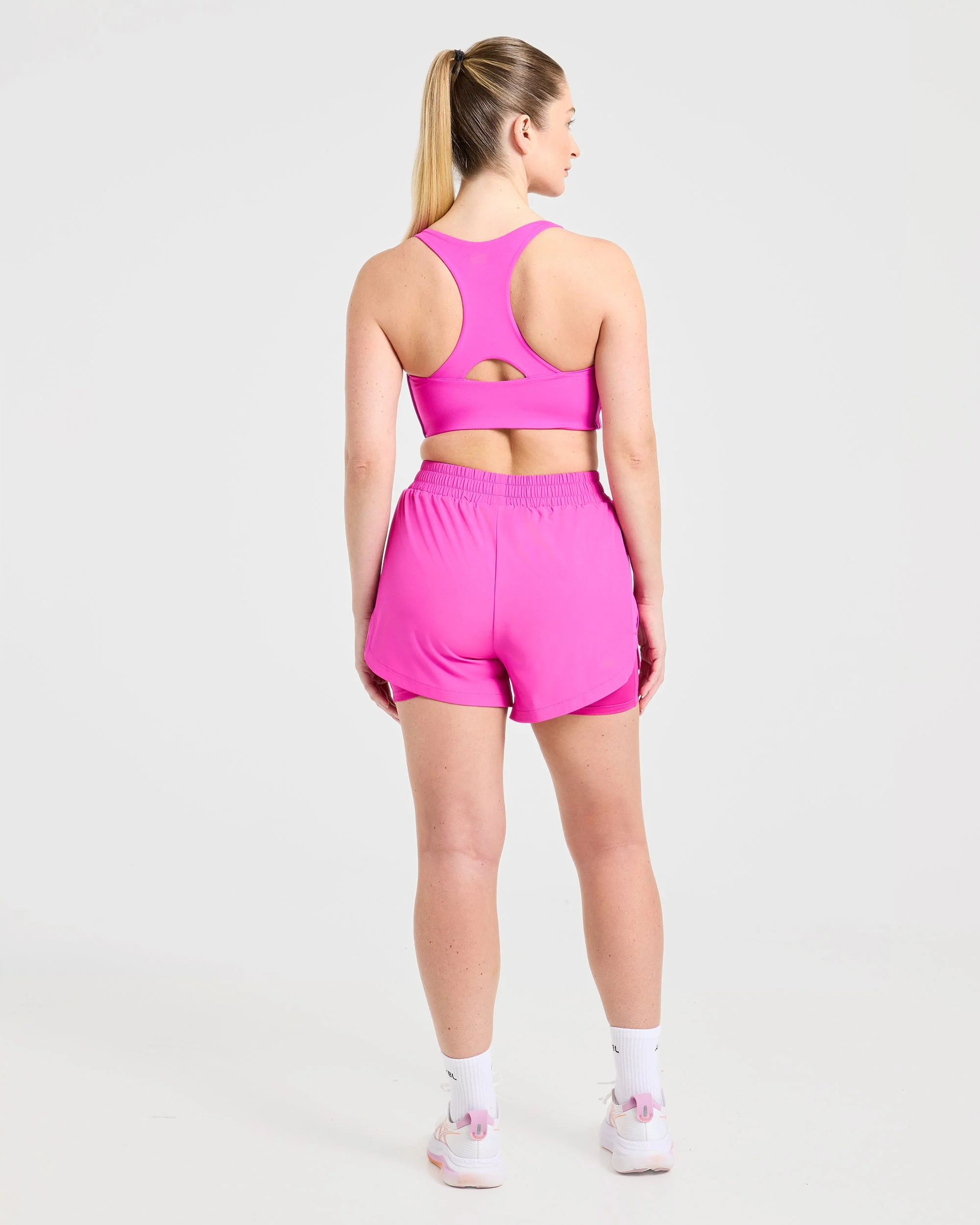 Run Sports Bra - Vibrant Magenta - Image 4