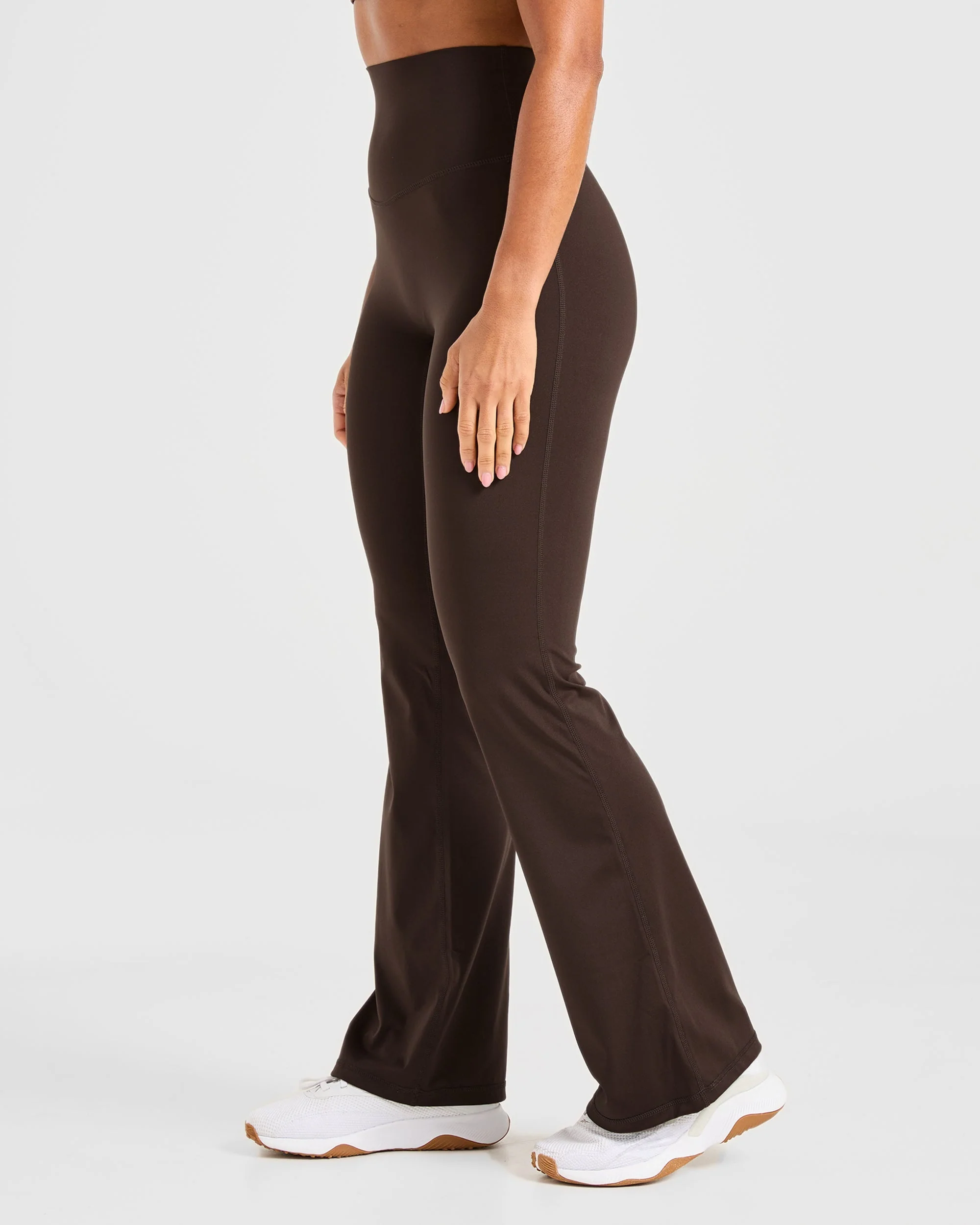 Sculpt Flared Leggings - Deep Cocoa Bruin - Image 5