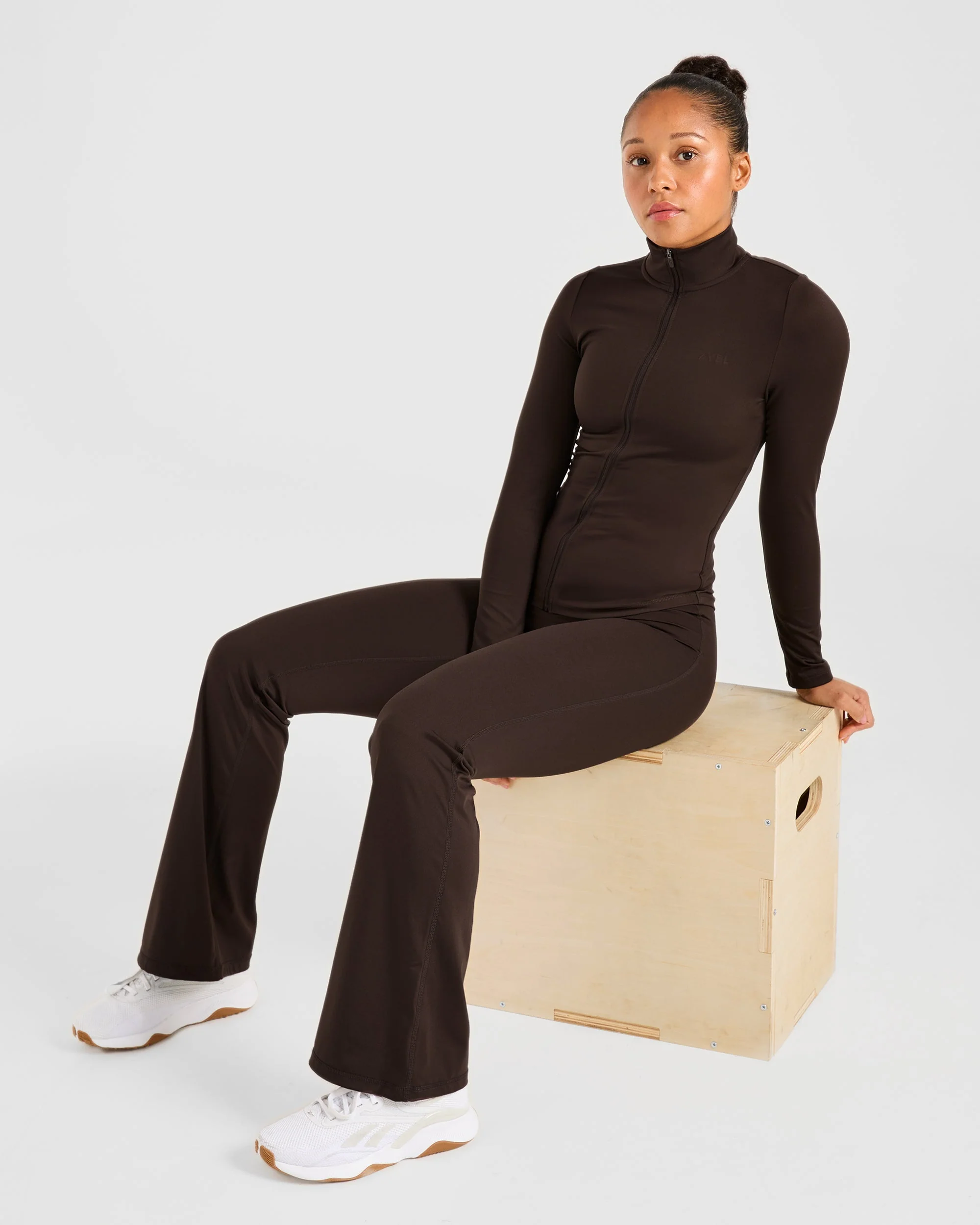 Sculpt Flared Leggings - Deep Cocoa Bruin - Image 8