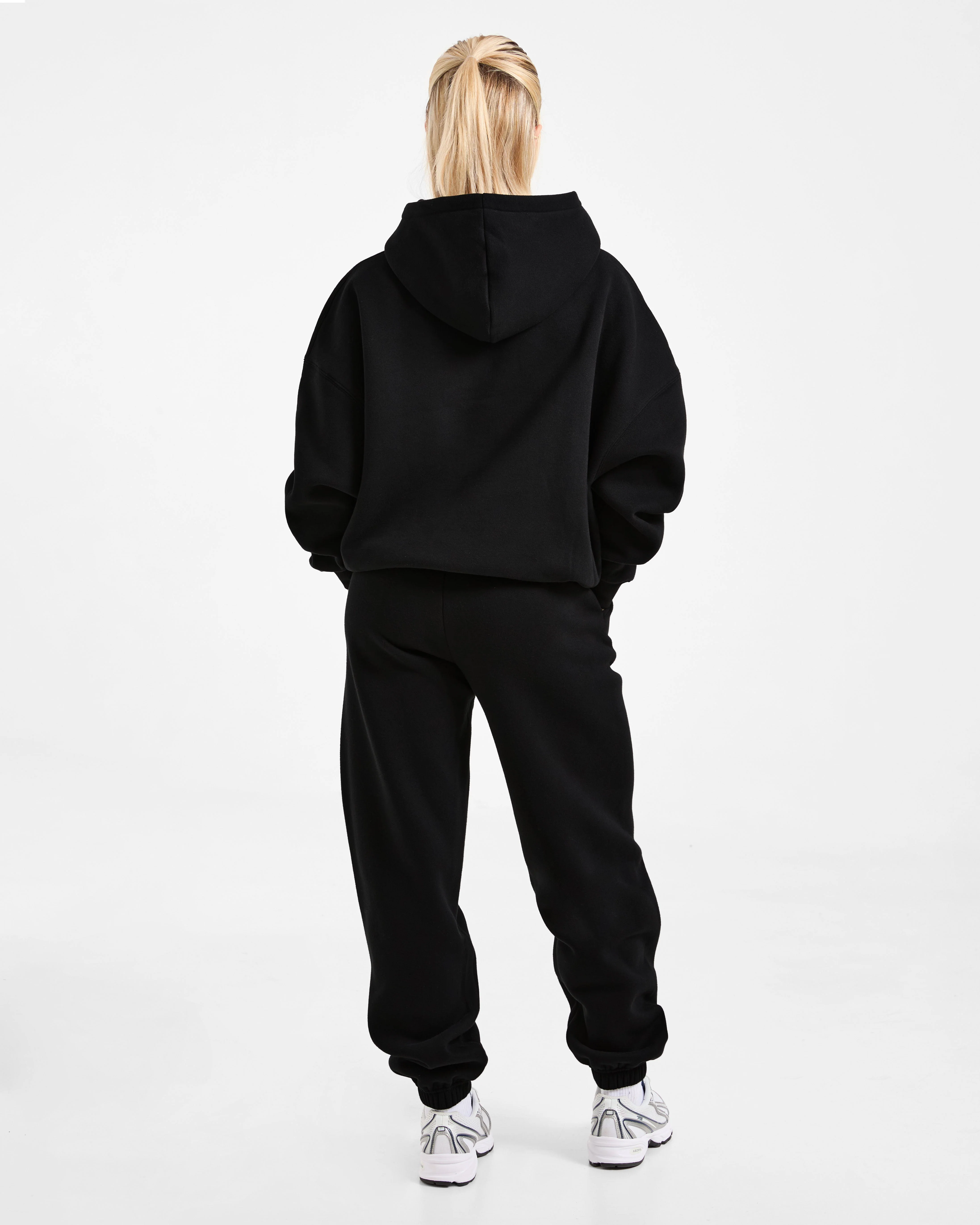 Varsity 2.0 Oversized Joggers - Zwart - Image 4