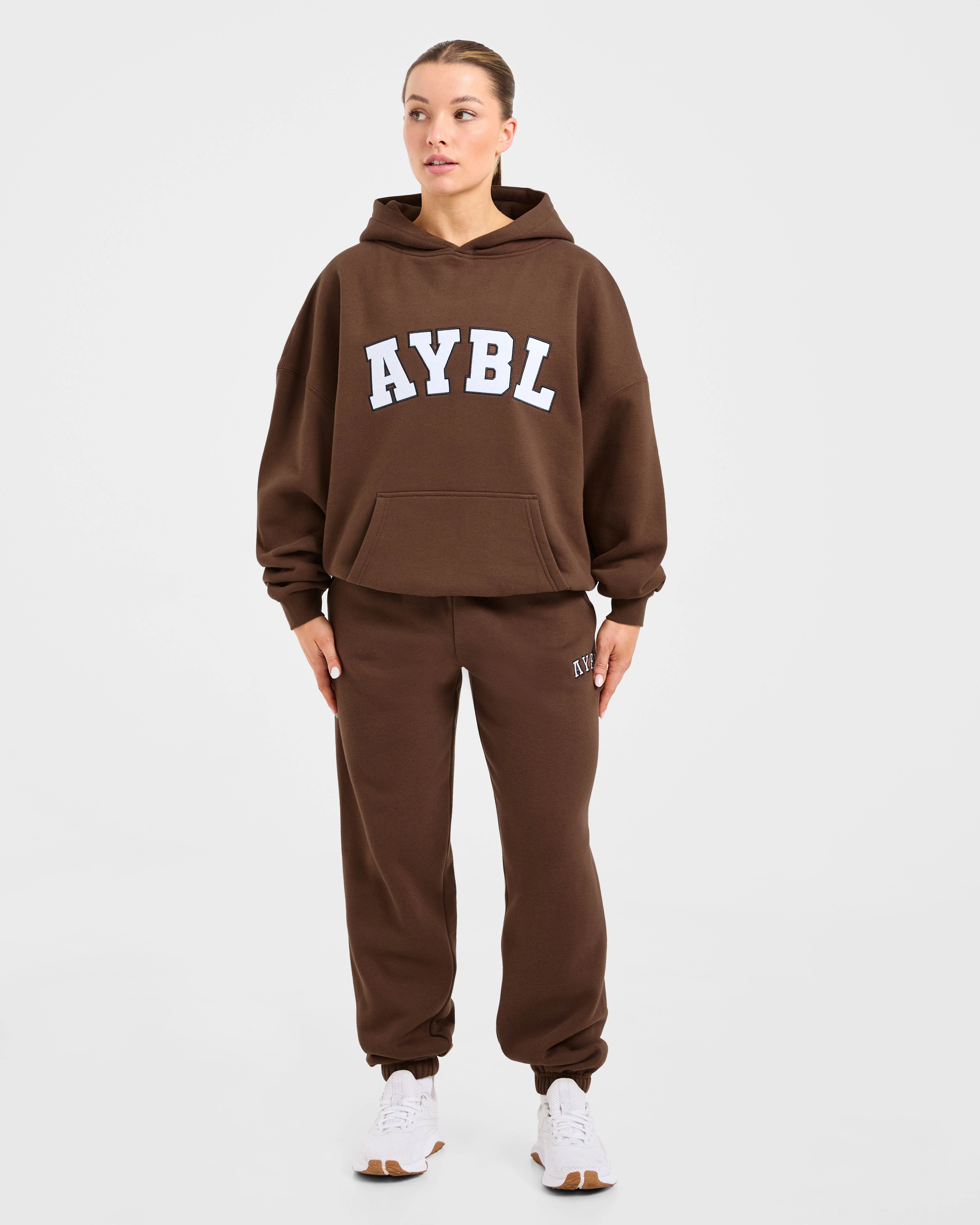 Varsity 2.0 Oversized Joggers - Bruin - Image 3