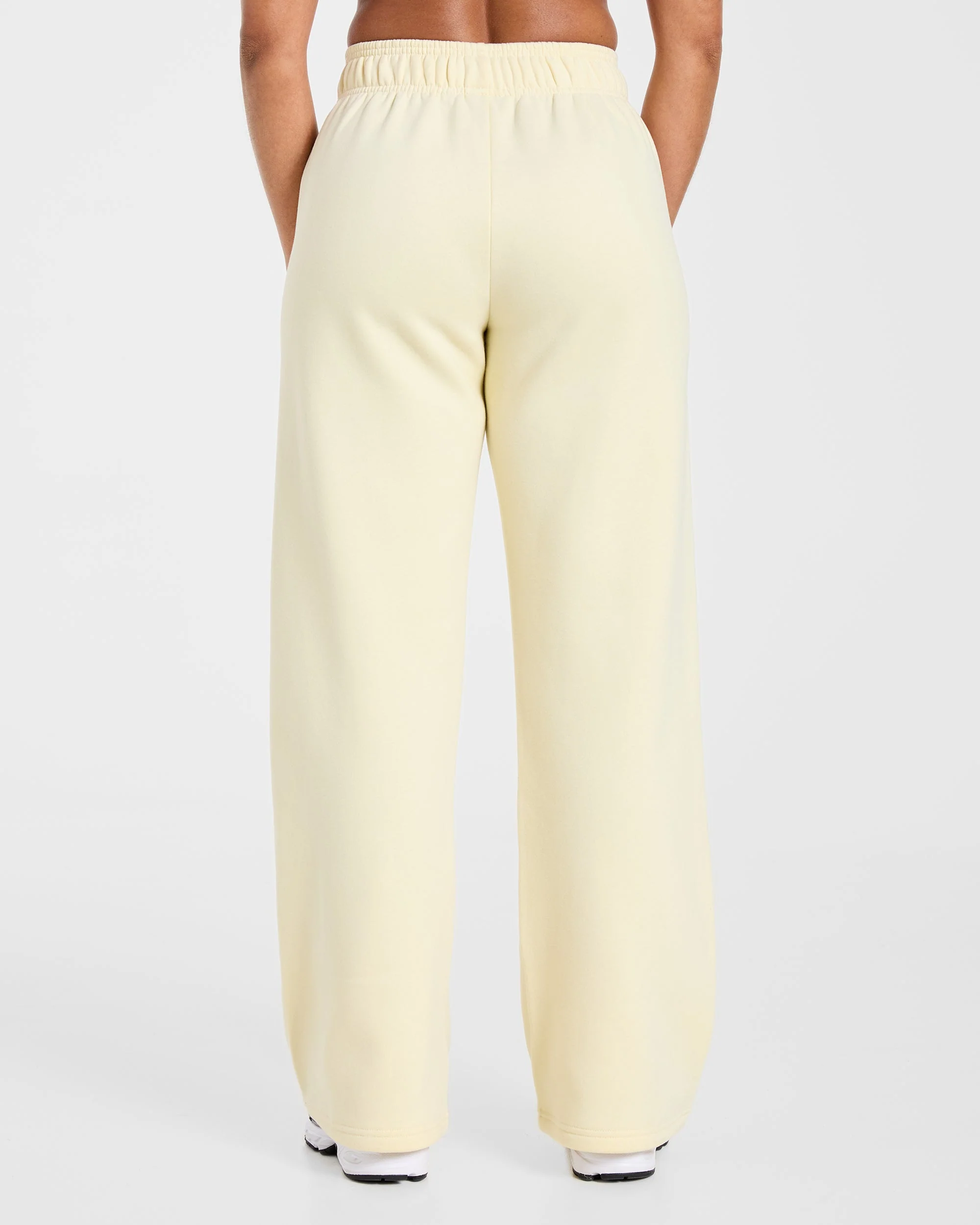 Varsity 2.0 Oversized Straight Leg Joggers - Butter Geel - Image 2