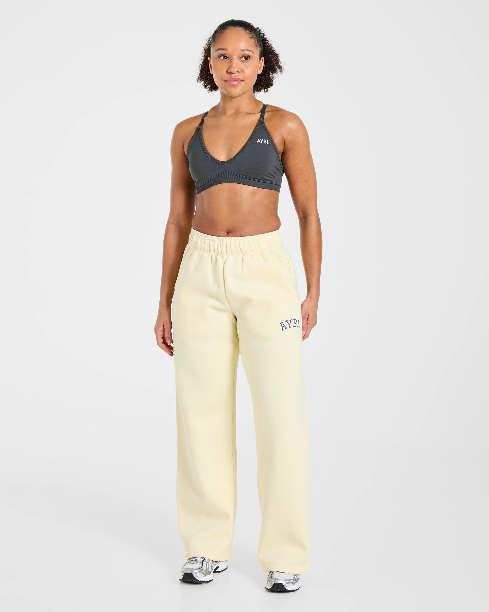 Varsity 2.0 Oversized Straight Leg Joggers - Butter Geel - Image 3