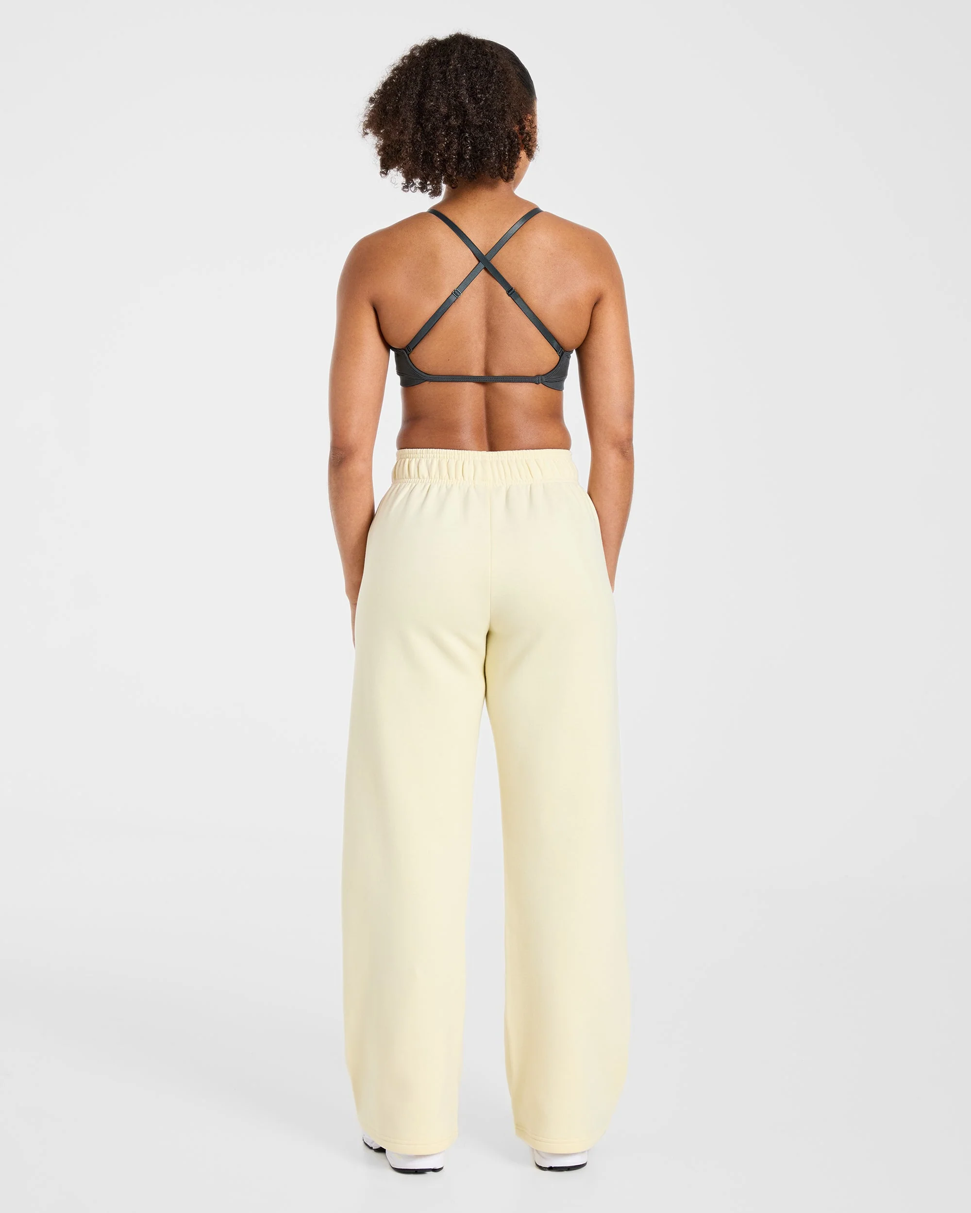 Varsity 2.0 Oversized Straight Leg Joggers - Butter Geel - Image 4