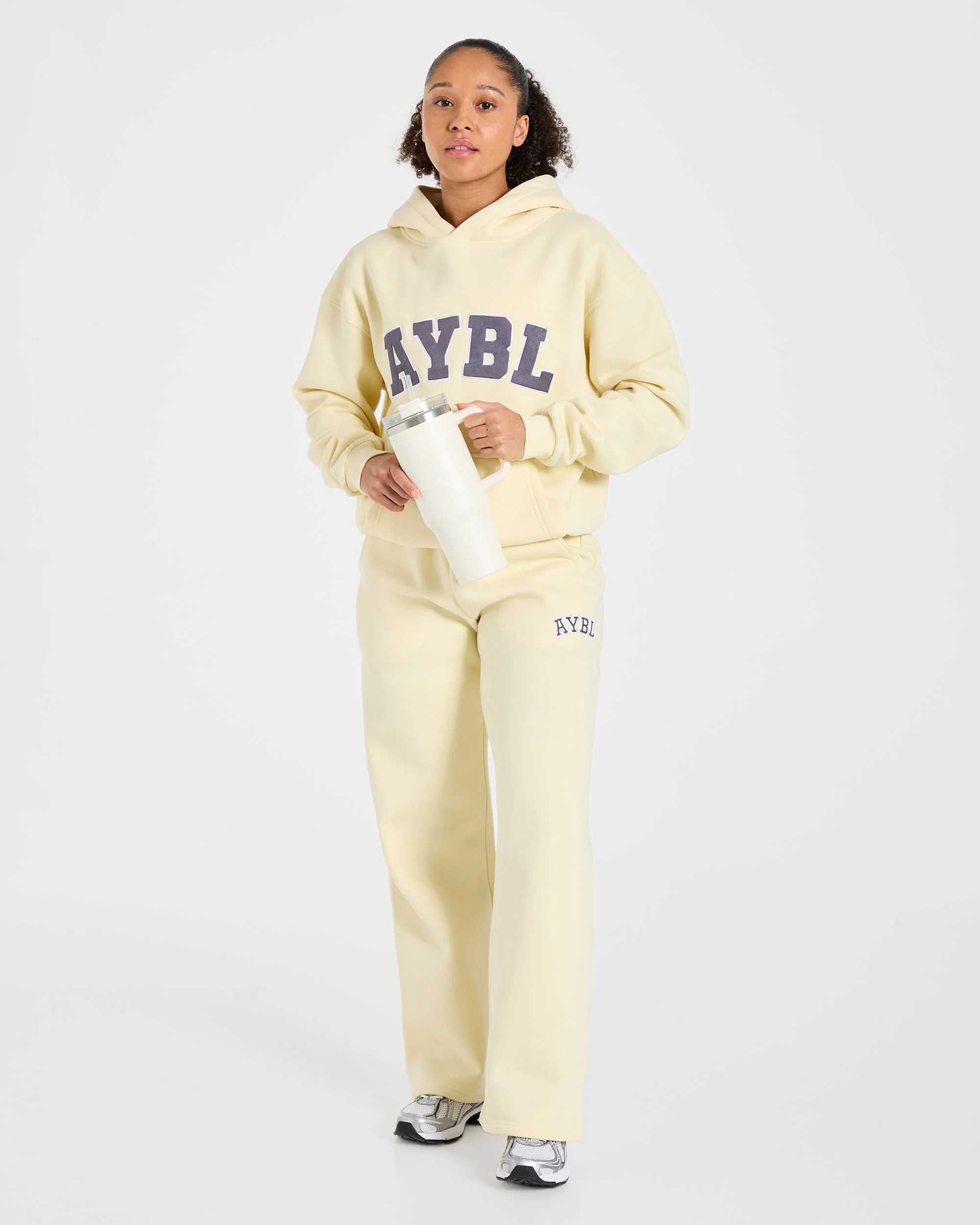 Varsity 2.0 Oversized Straight Leg Joggers - Butter Geel - Image 7