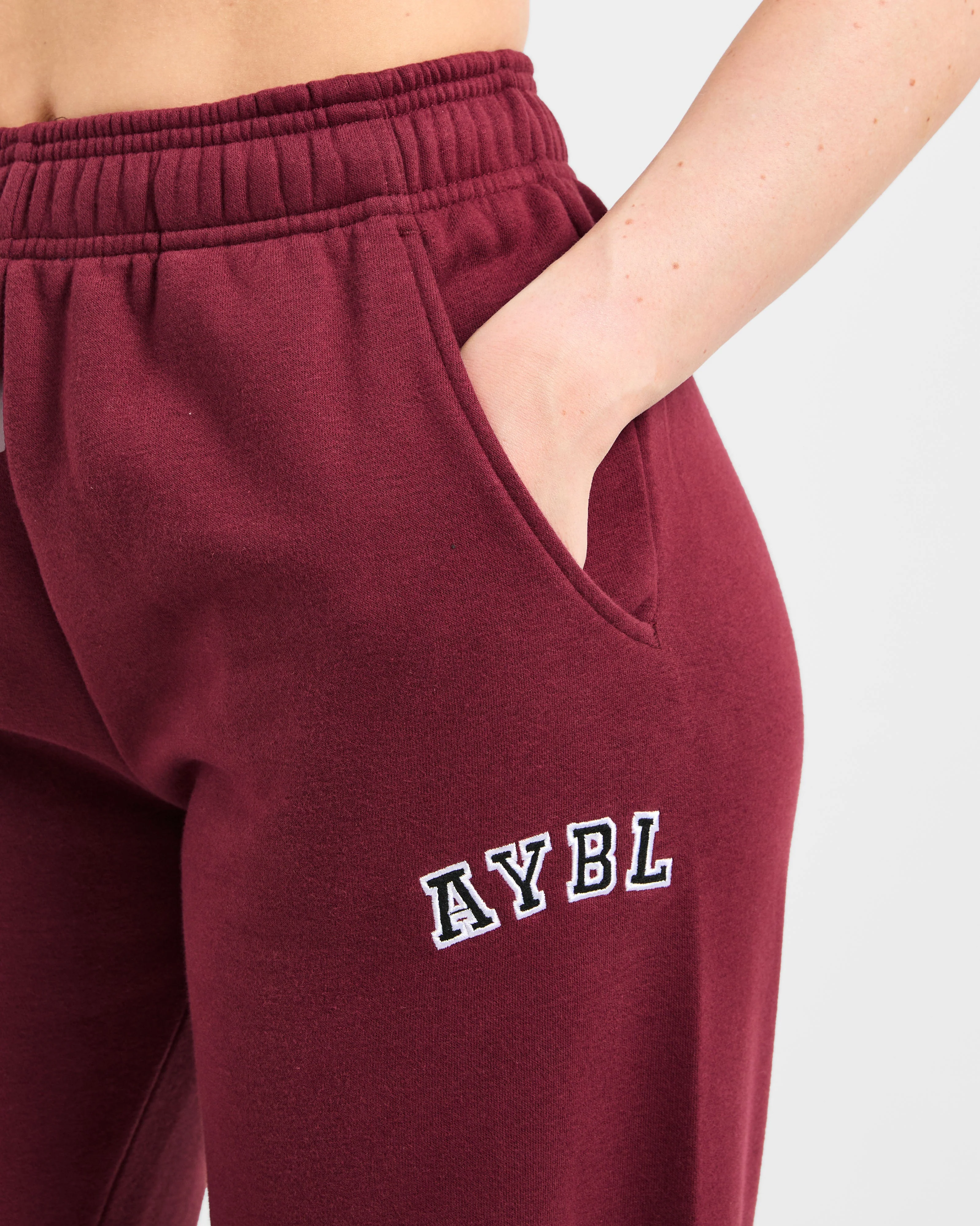 Varsity 2.0 Oversized Straight Leg Joggers - Rood Wine - Image 5