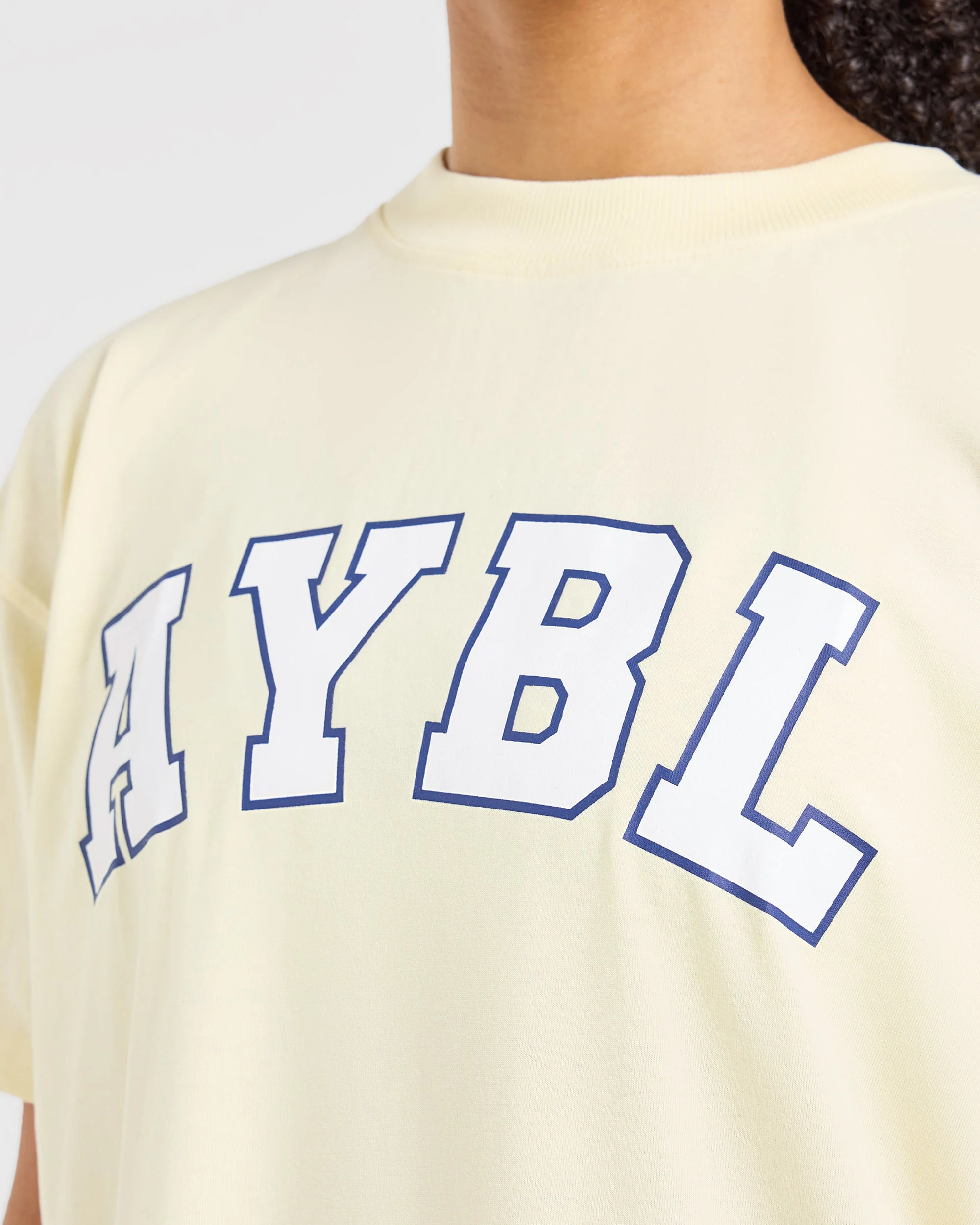 Varsity 2.0 Oversized T Shirt - Butter Geel - Image 6