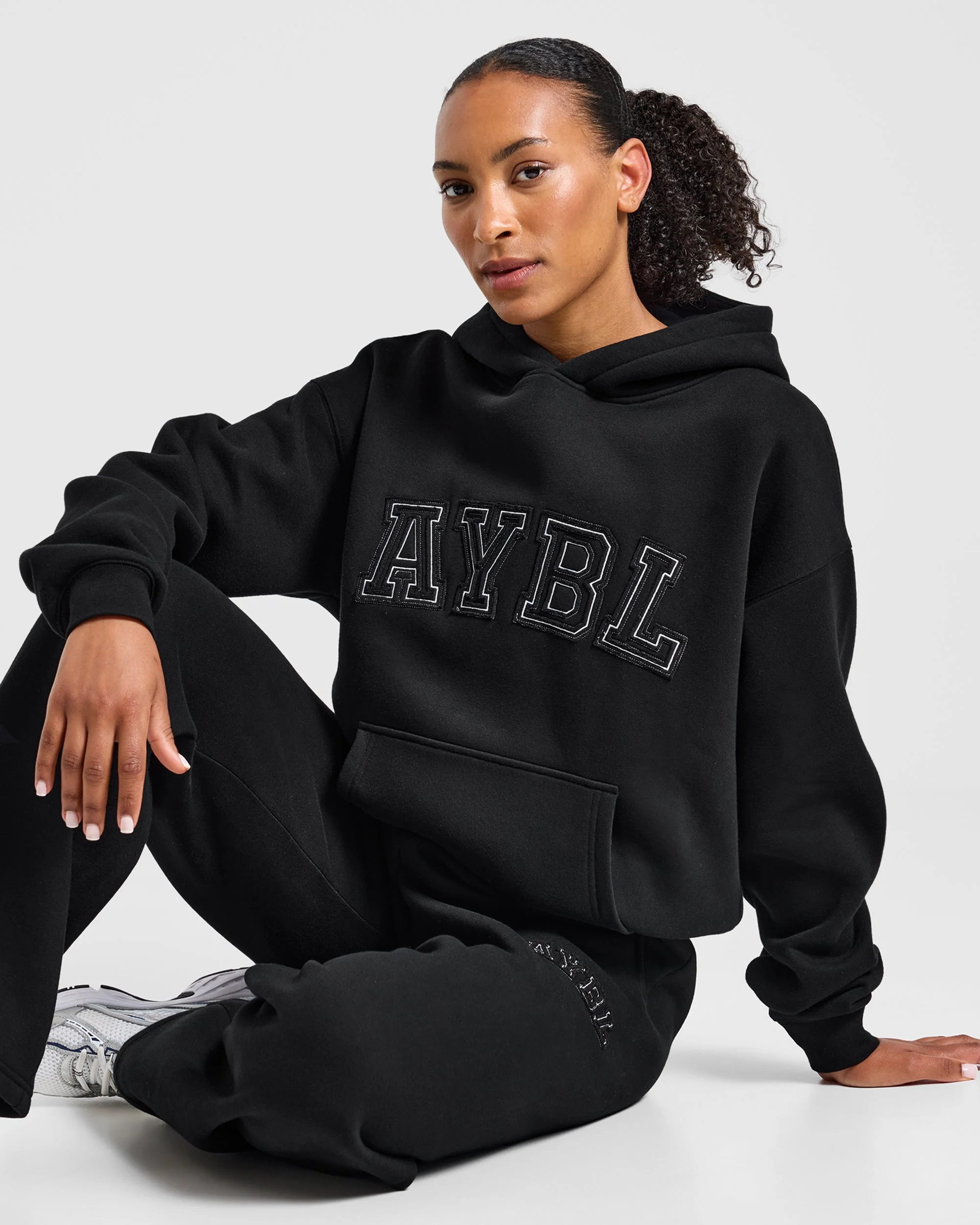 Varsity Applique Oversized Hoodie - Zwart - Image 8