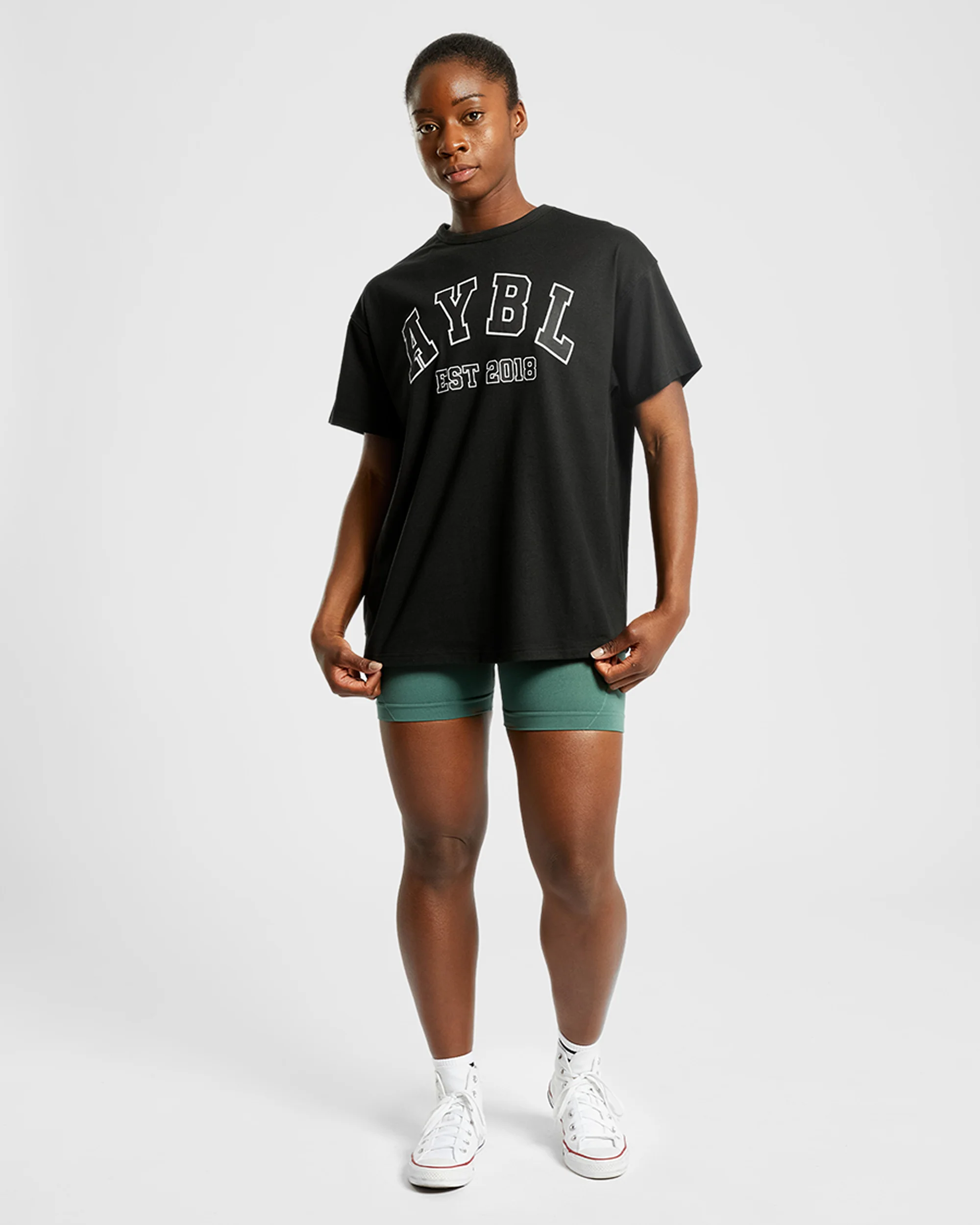 Varsity Oversized T Shirt - Zwart - Image 11