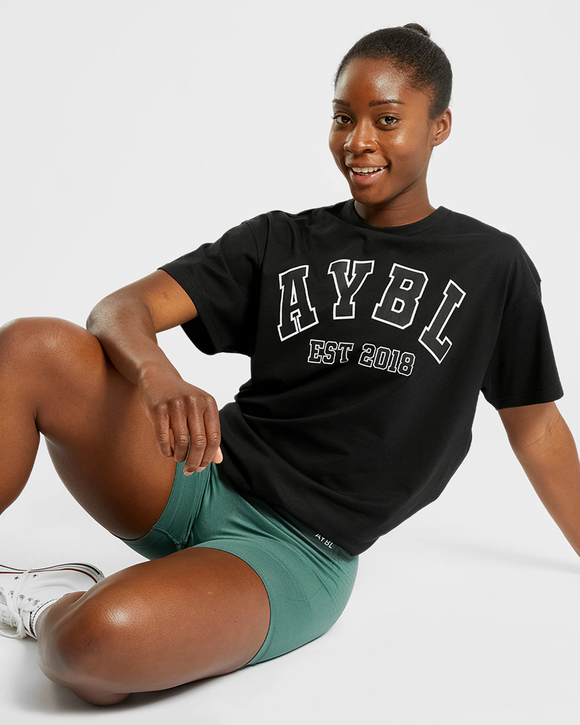 Varsity Oversized T Shirt - Zwart - Image 14
